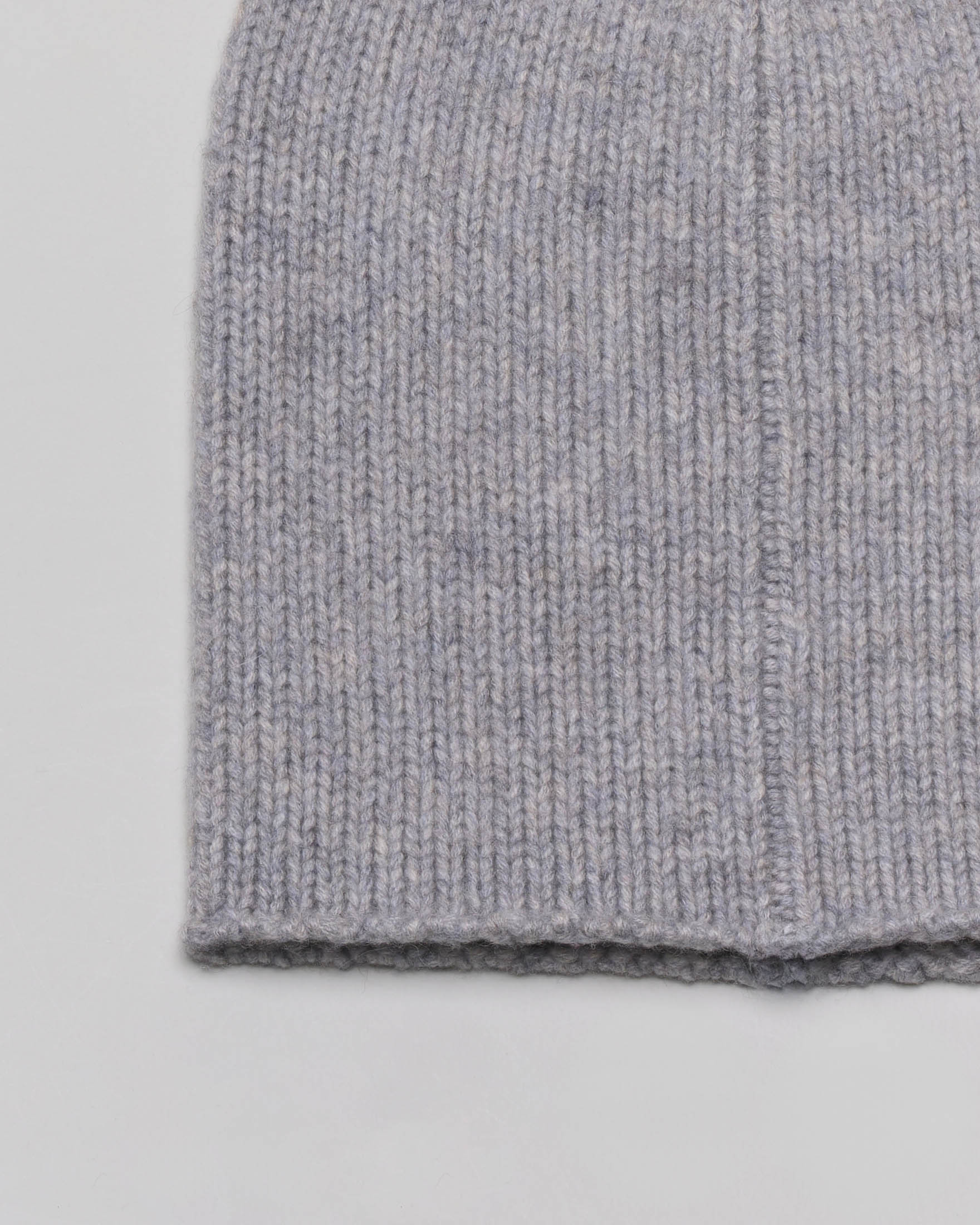 Berretto grigio melange in cashmere lavorato a costa inglese image