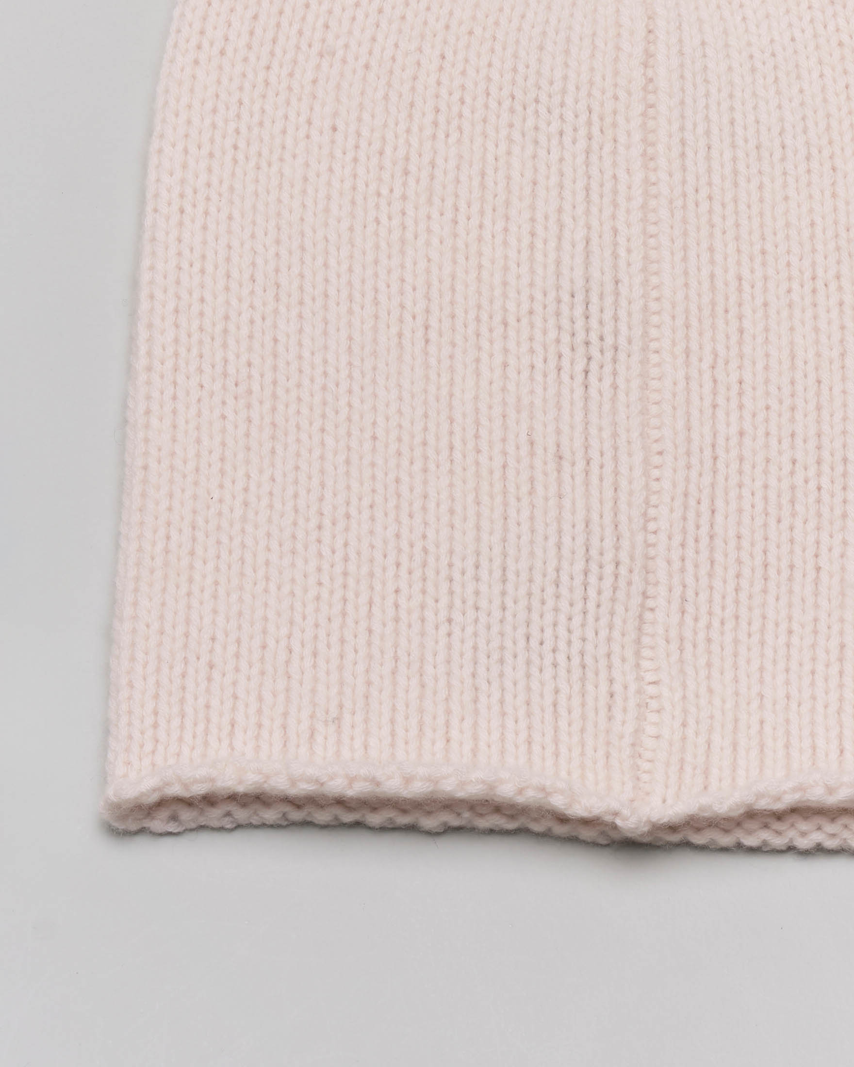 Berretto color panna in cashmere lavorato a costa inglese image