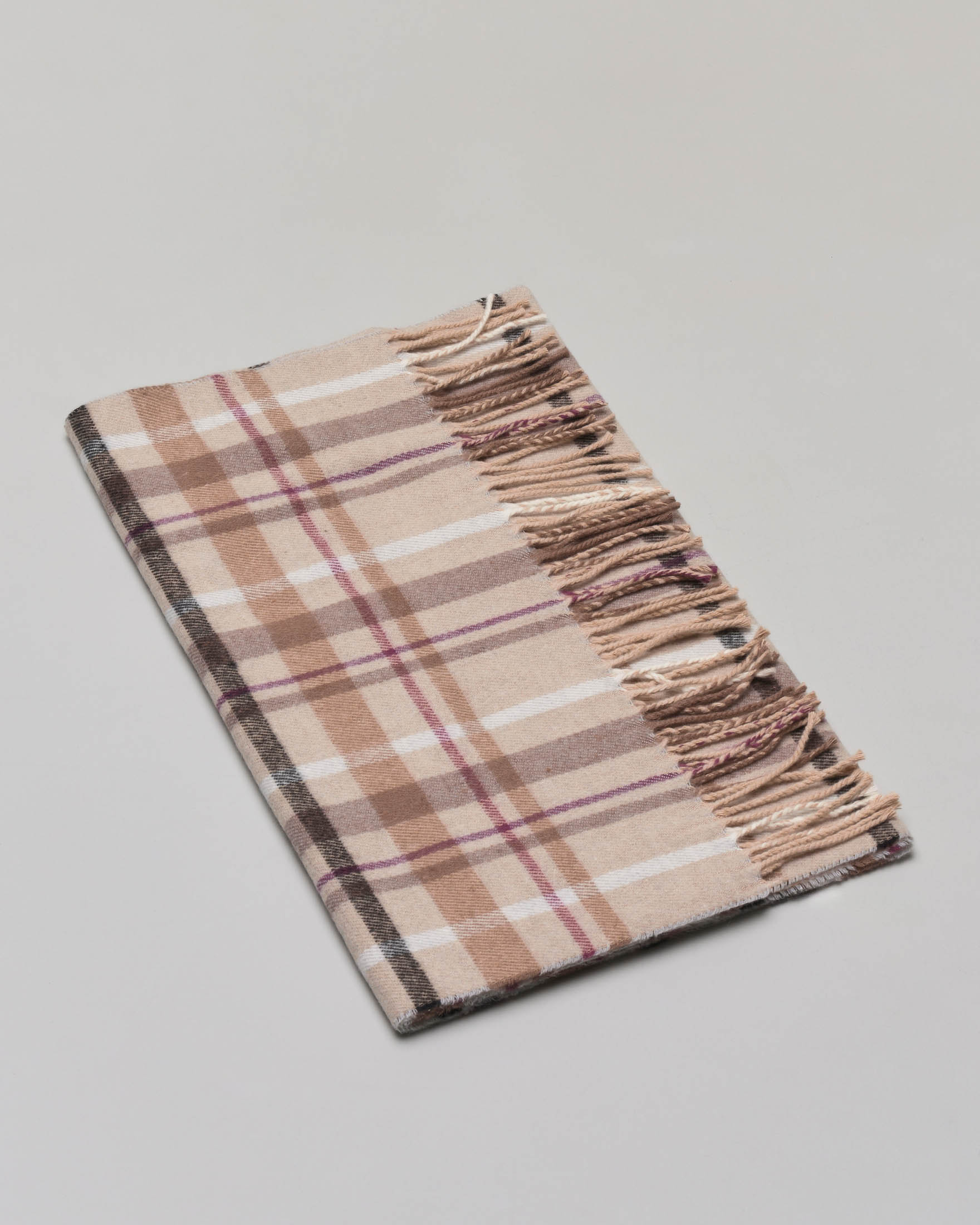 Sciarpa beige a fantasia check color cammello e vinaccia in misto cotone con frange al fondo
