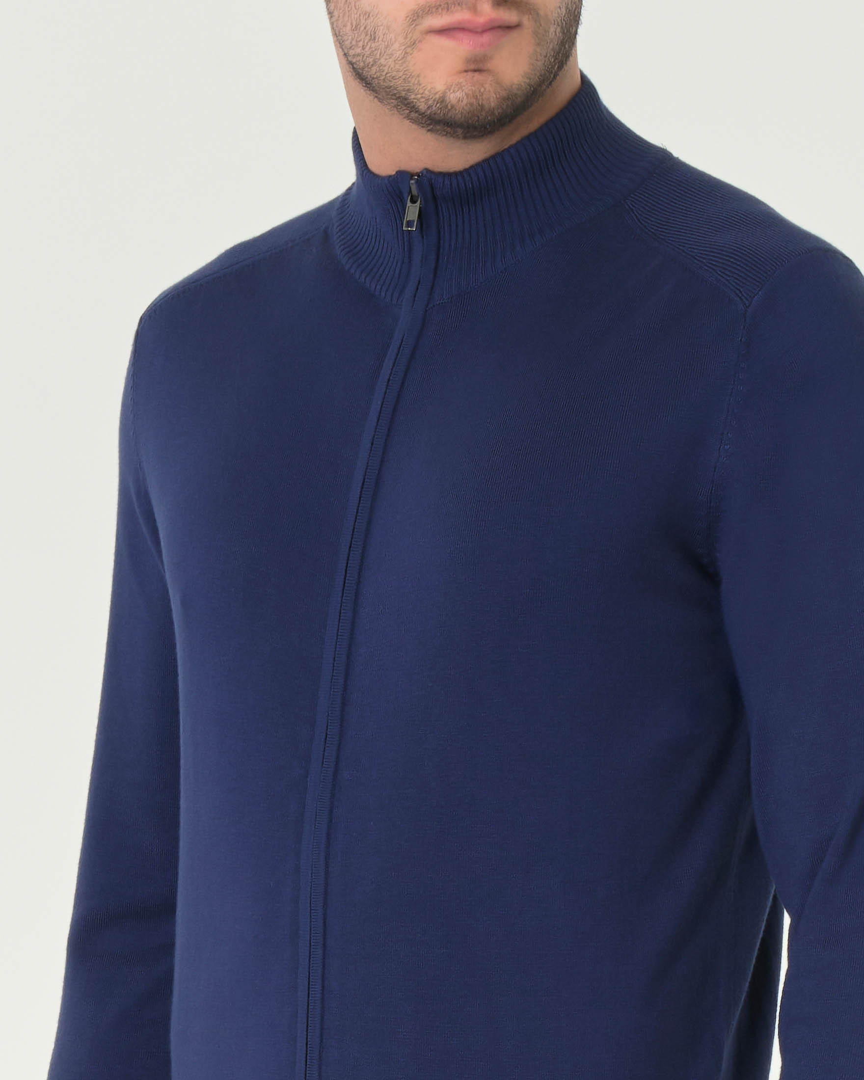 Maglia a collo alto blu indaco in viscosa con chiusura a cerniera e bordino grigio image