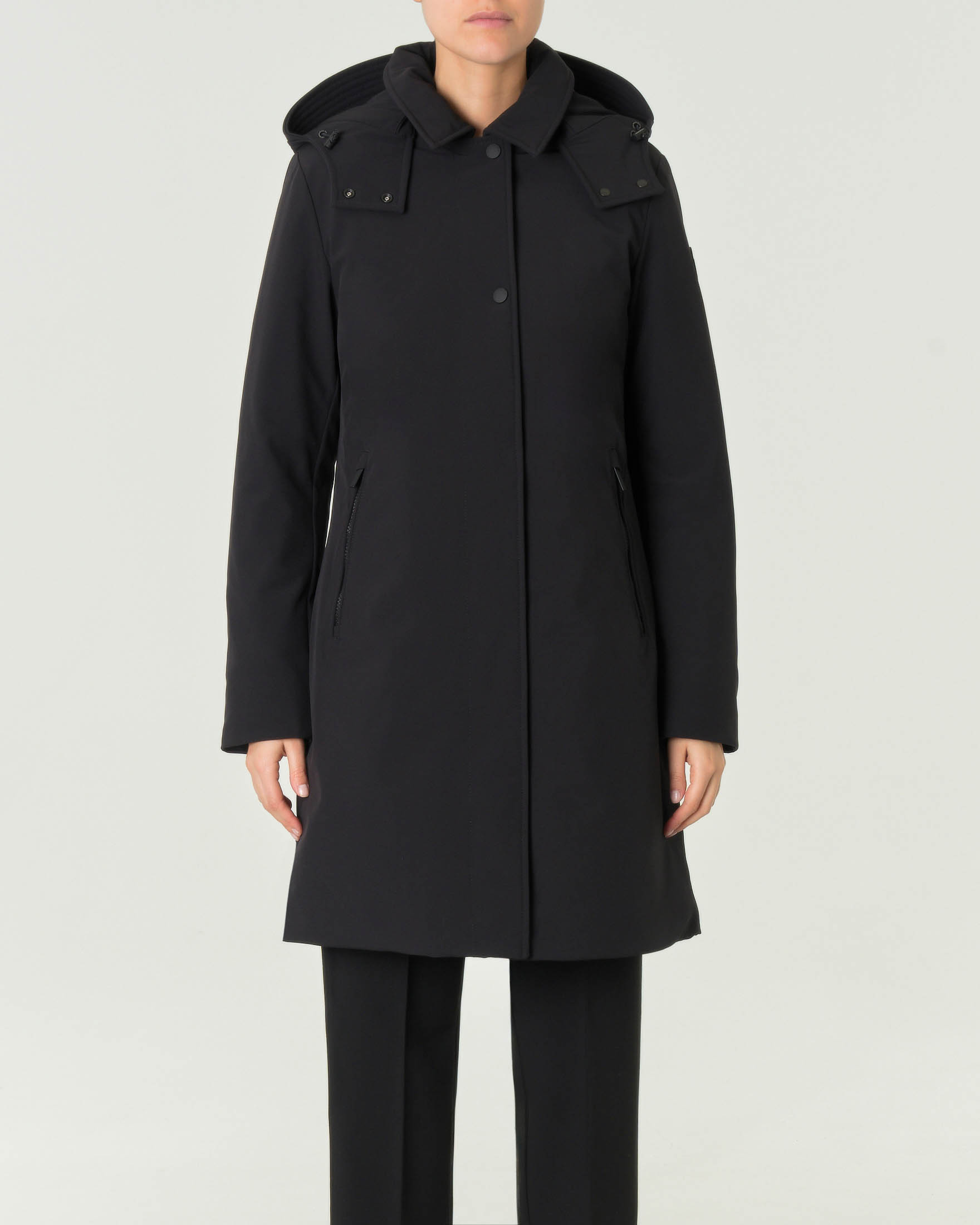 Trench nero Firth in tech SoftShell imbottito in piuma con colletto a camicia e cappuccio staccabile image