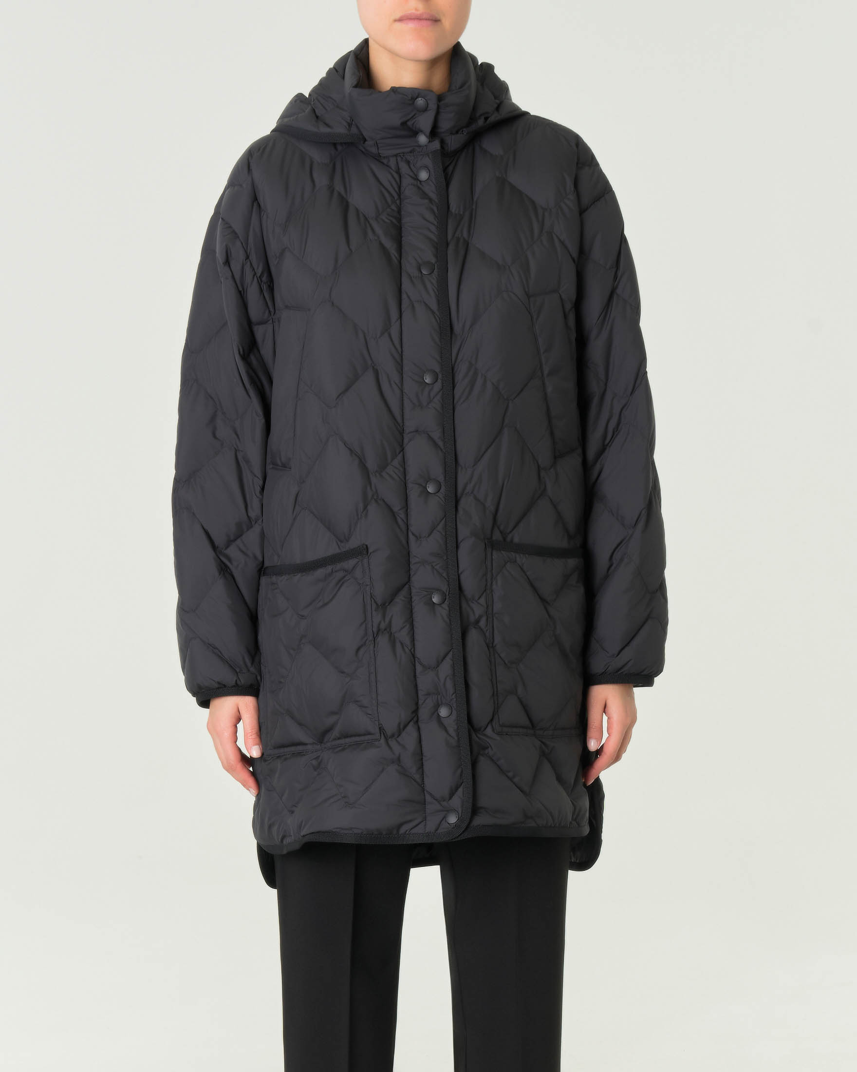 Giacca a mantella Heritage nera trapuntata imbottita in piuma con cappuccio removibile image