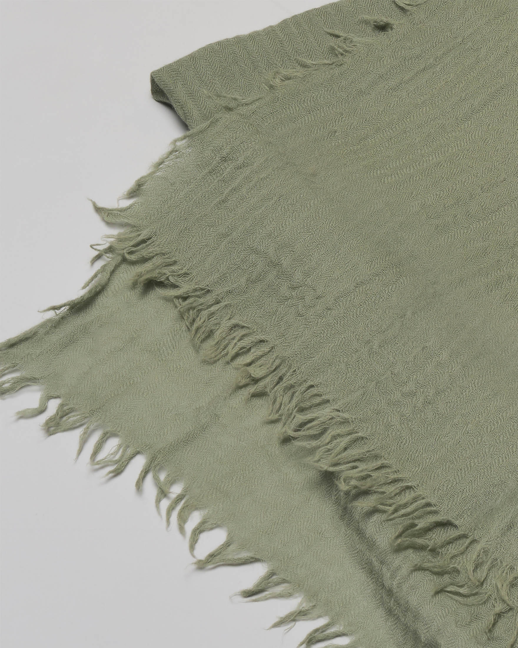 Sciarpa Raja verde militare in garza di lana con orli sfrangiati image