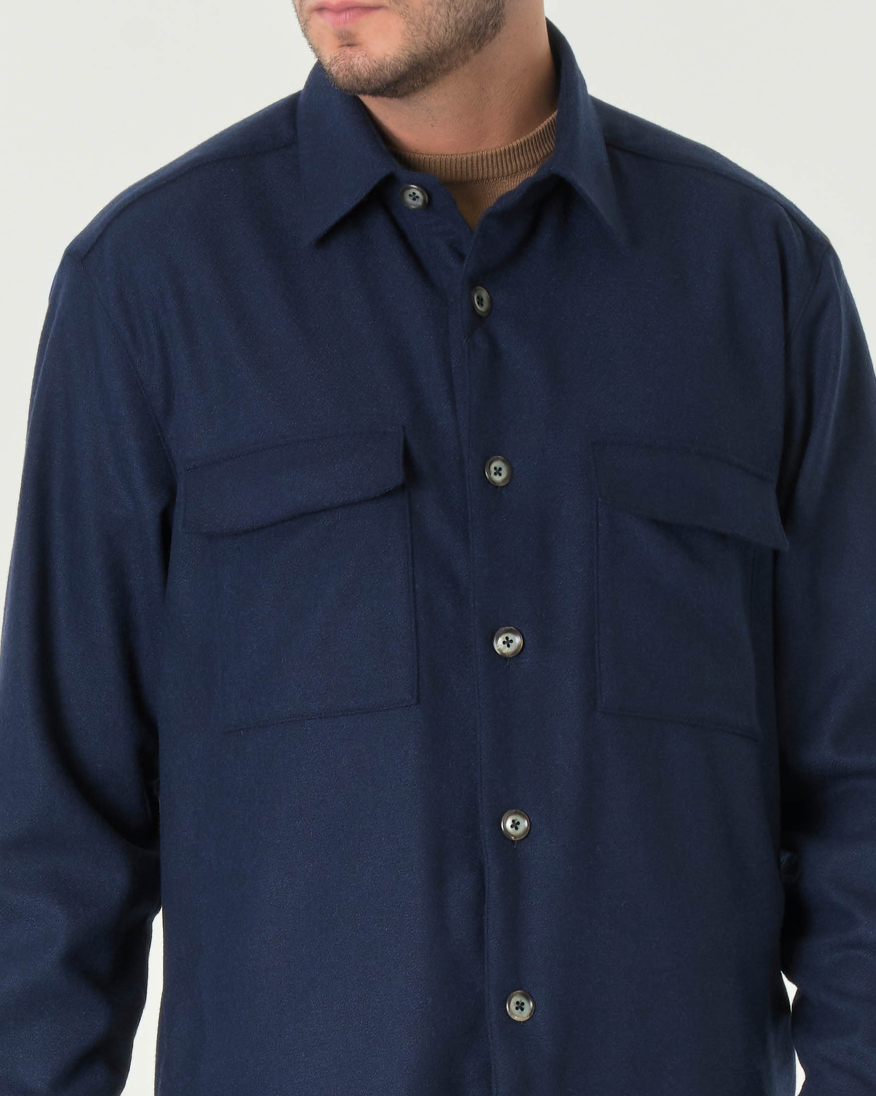 Overshirt Xacus blu in flanella di misto lana stretch con tasconi applicati sul petto image