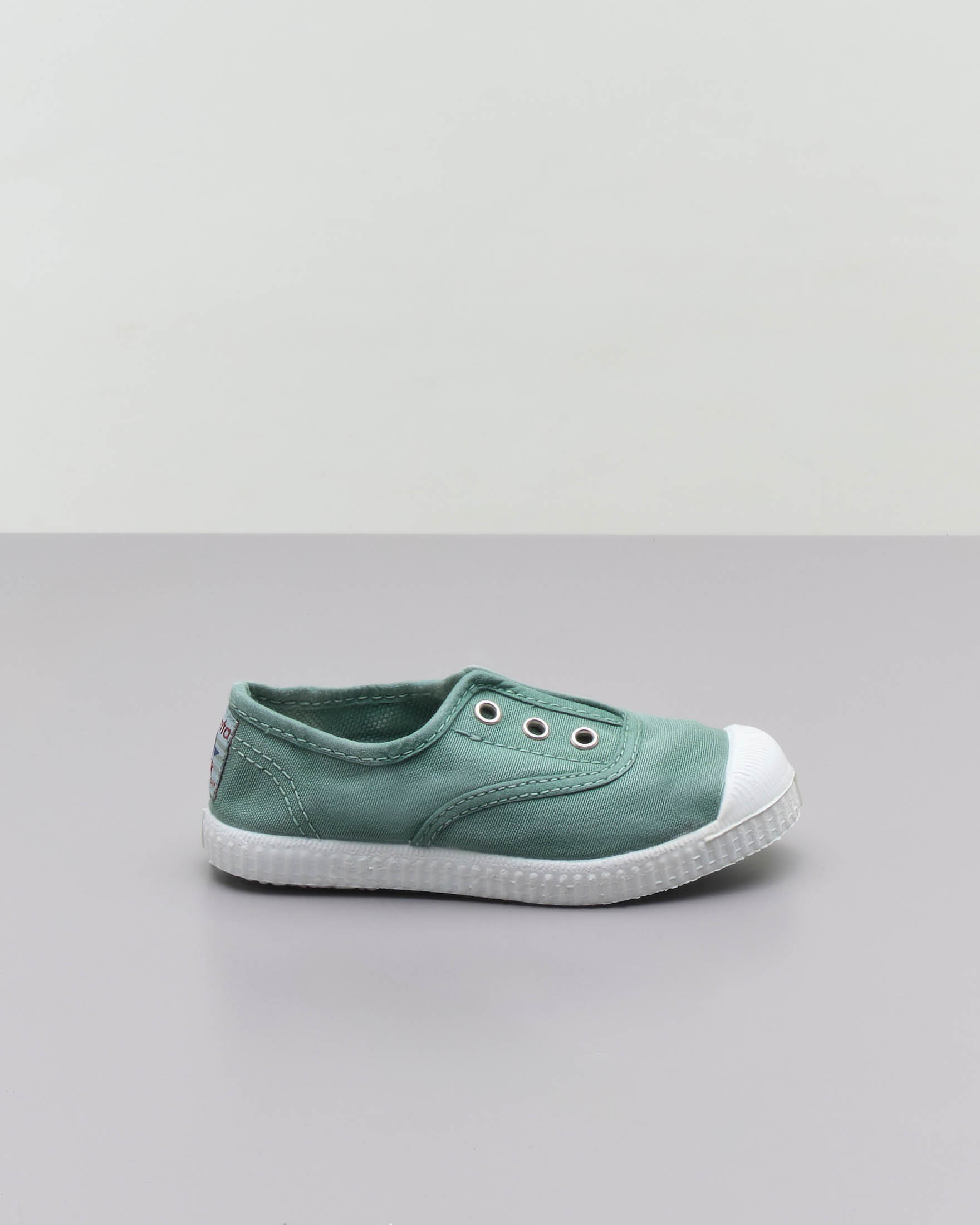 Sneakers slip-on salvia senza lacci in canvas di cotone effetto stone washed