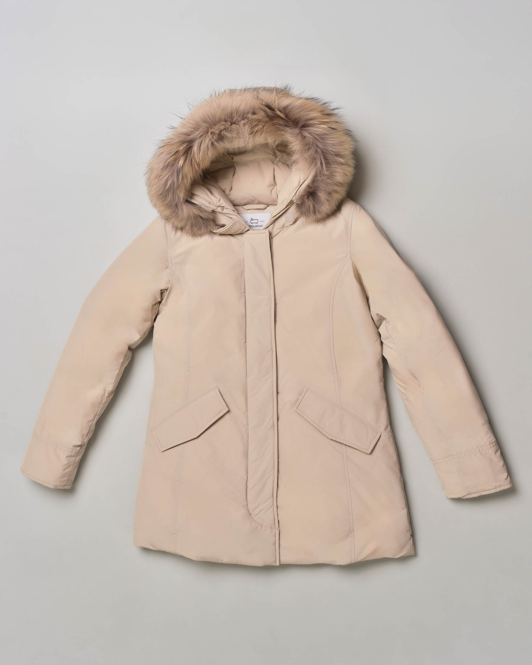 Arctic Parka Woolrich in Uraban Touch beige con cappuccio con pelliccia