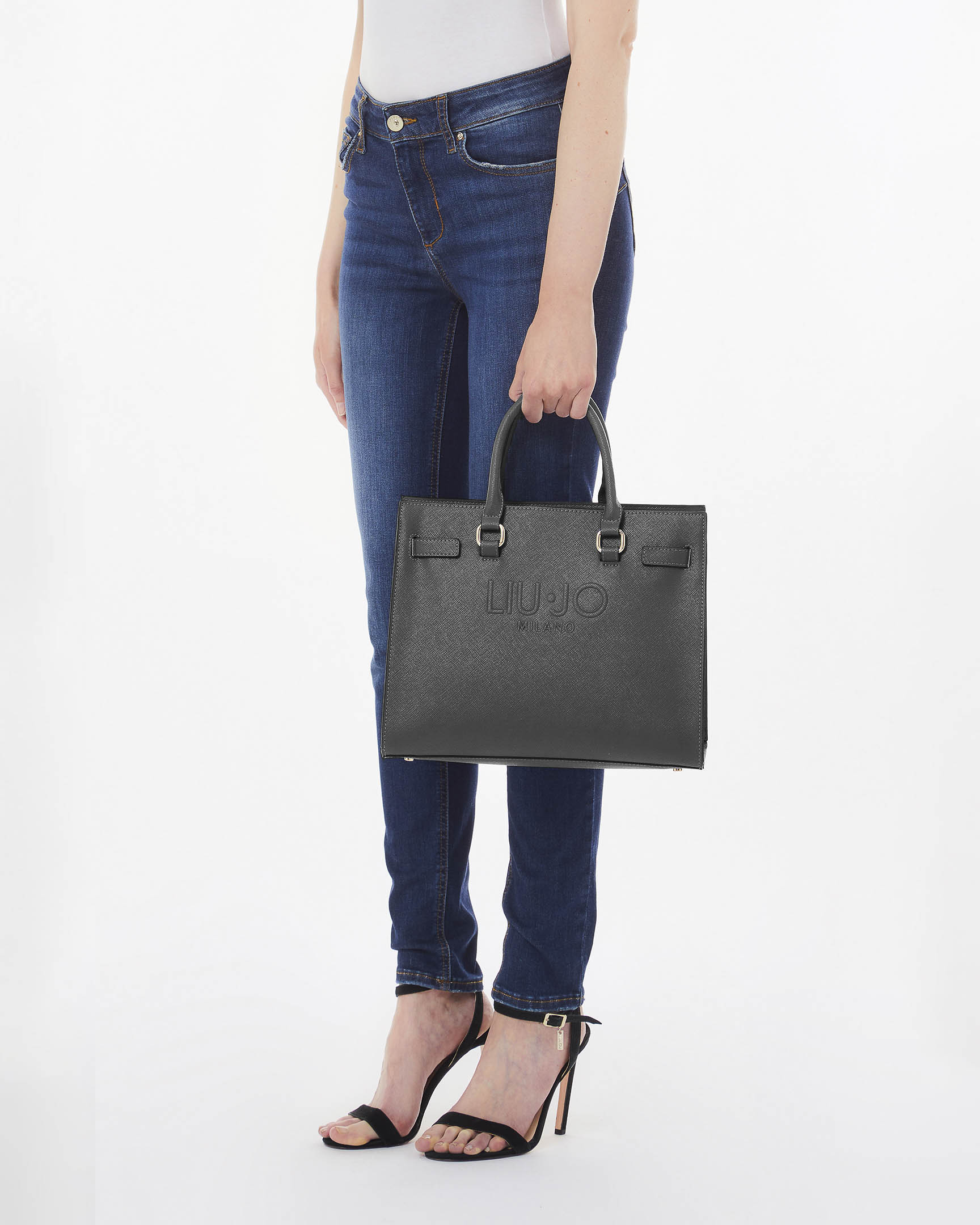 Borsa a mano grande squadrata nera in similpelle saffiano con maxi logo a rilievo e listini regolabili image