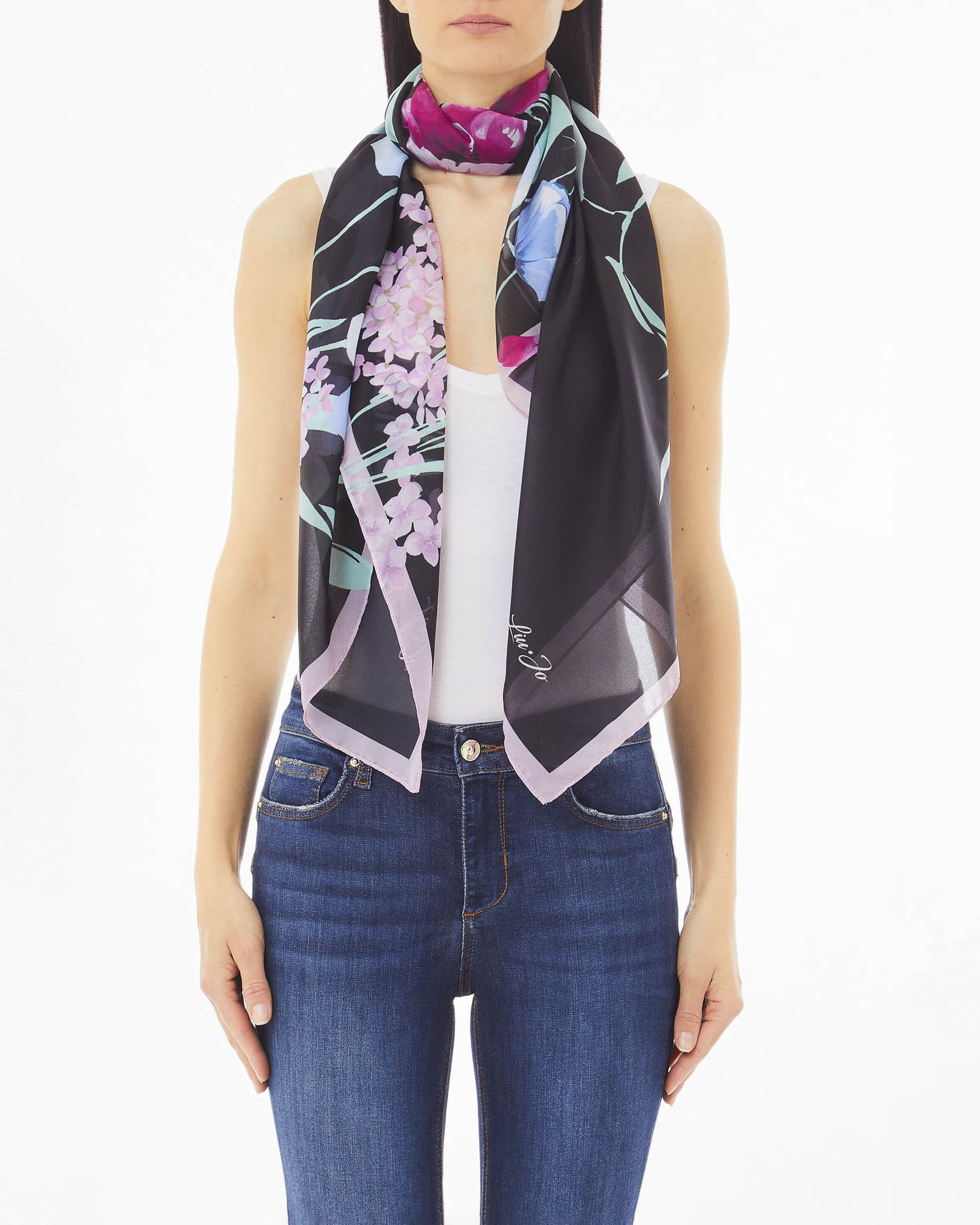 Foulard in raso nera a fantasia floreale multicolore con riquadro rosa image