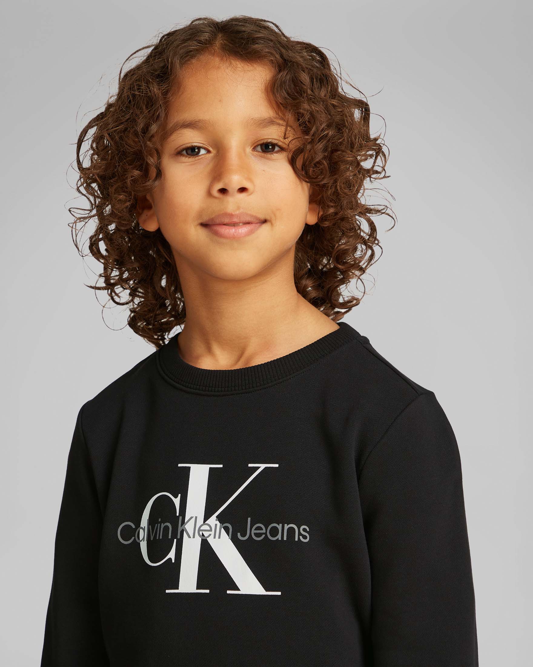 Felpa nera girocollo con logo Calvin Klein Jeans stampato image