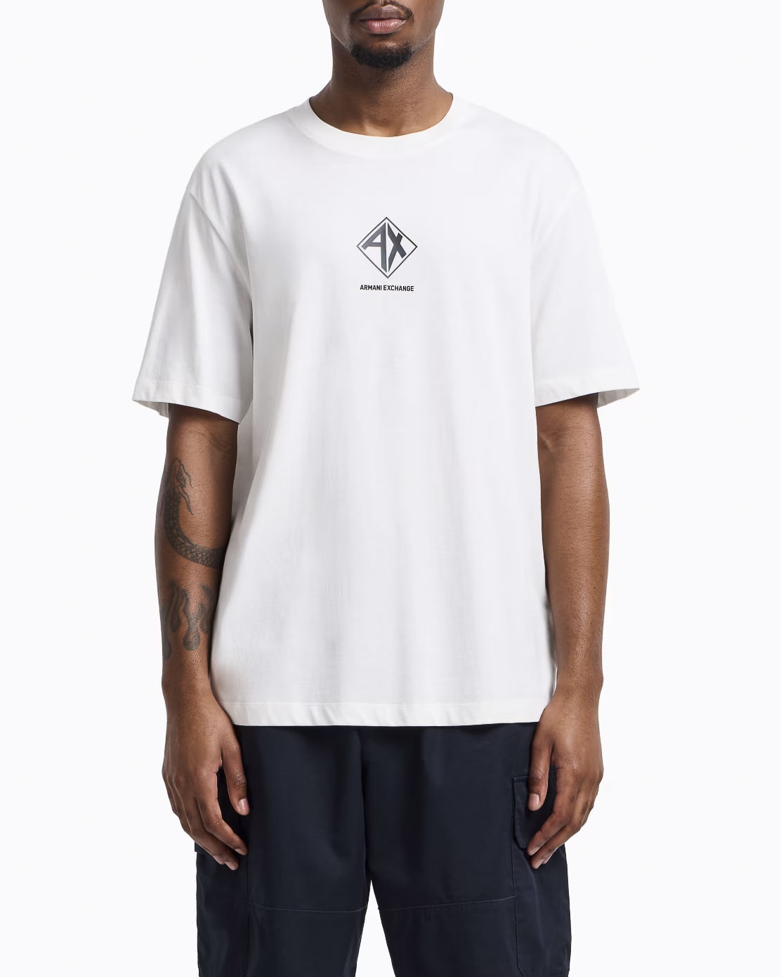 T-shirt bianca mezza manica con logo grafico AX stampato sul petto
