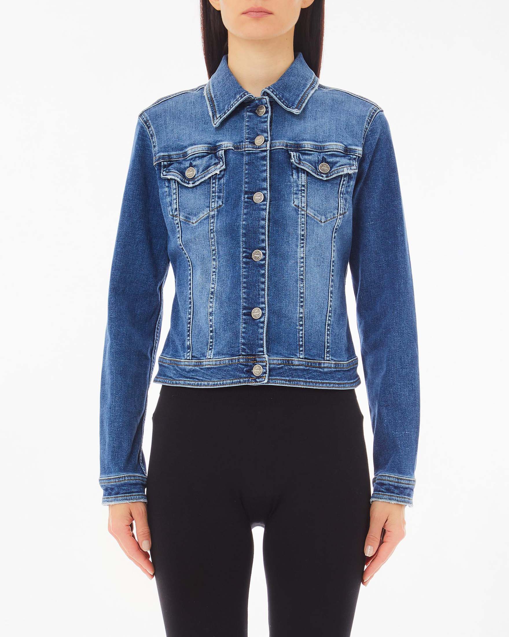 Giubbino in denim di puro cotone lavaggio scuro mirato con tasche con patta sul petto