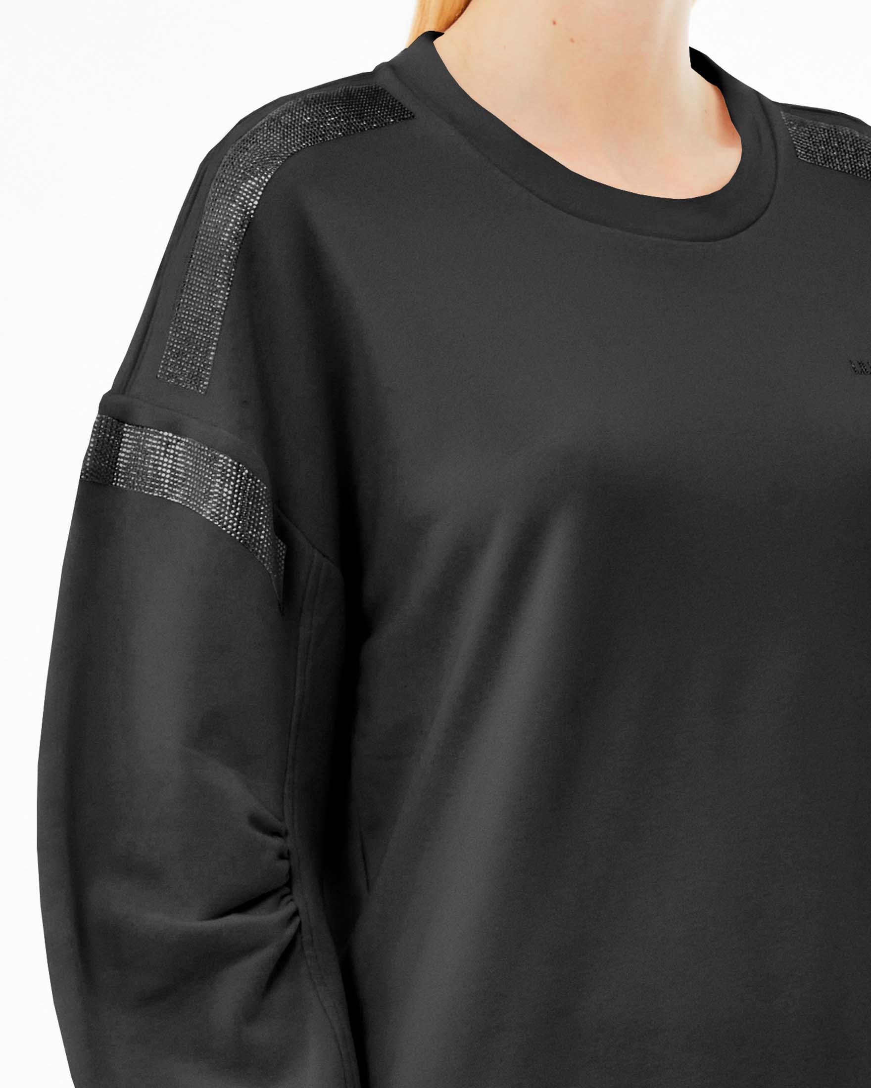 Felpa color avorio oversize e maniche a sbuffo con bande in strass tono su tono sulle spalle image