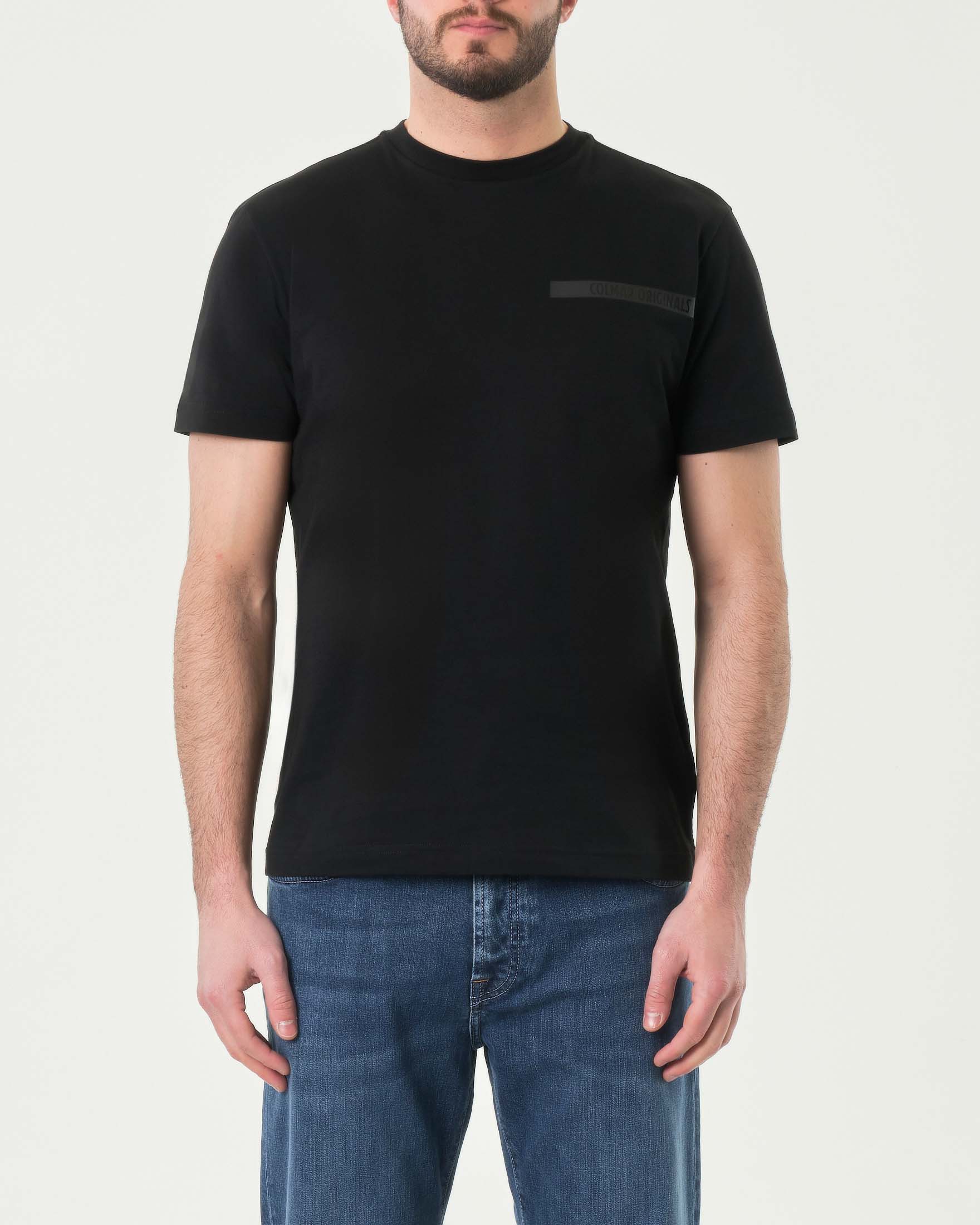 T-shirt nera mezza manica con fascetta gommata porta logo sul petto