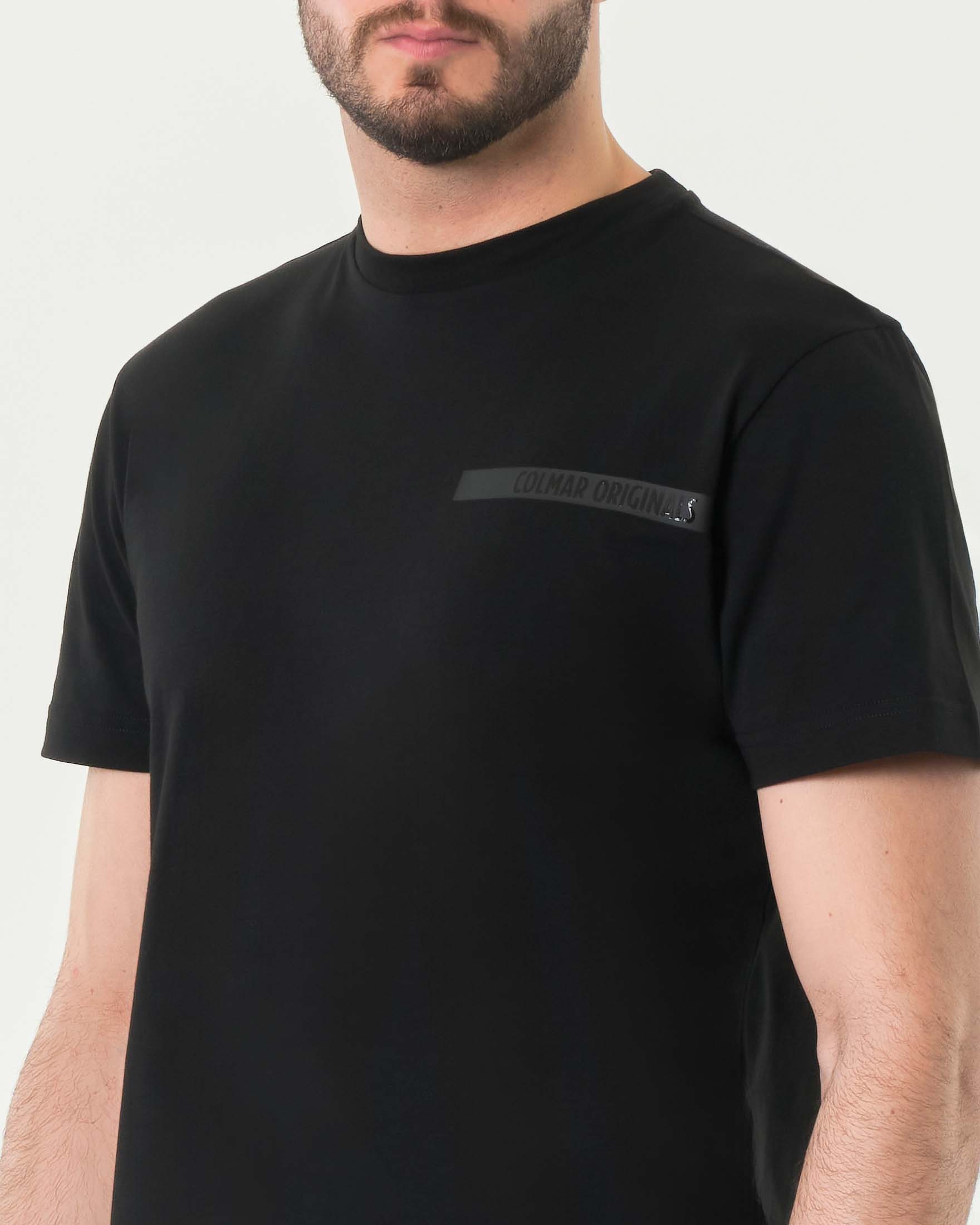 T-shirt nera mezza manica con fascetta gommata porta logo sul petto image