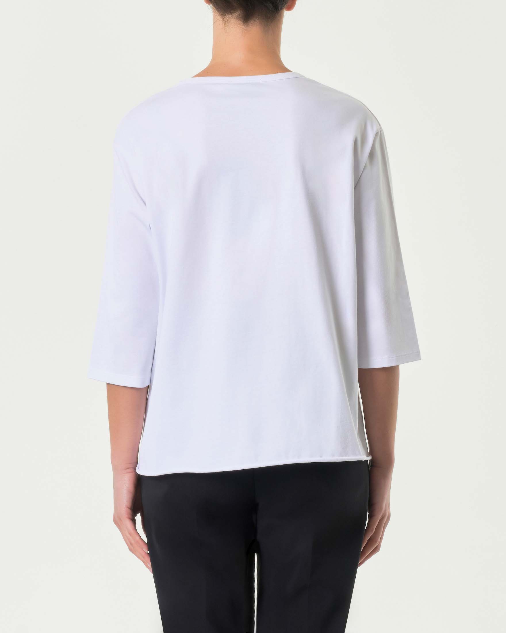 T-shirt bianca in cotone stretch con maniche tre quarti e stampa grafica nera sul davanti