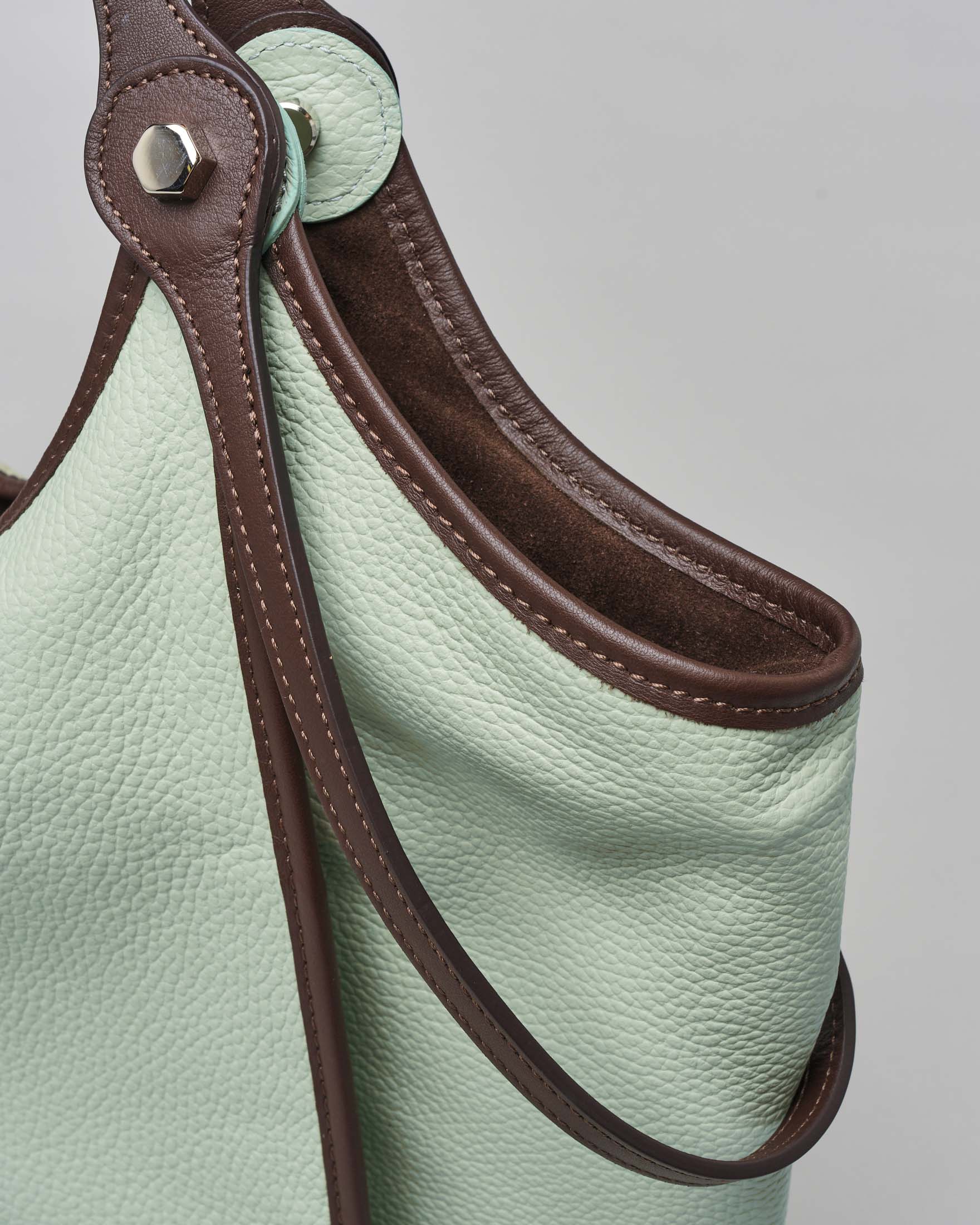 Borsa a spalla Marco Masi in pelle martellata verde acqua con profili in pelle testa di moro image