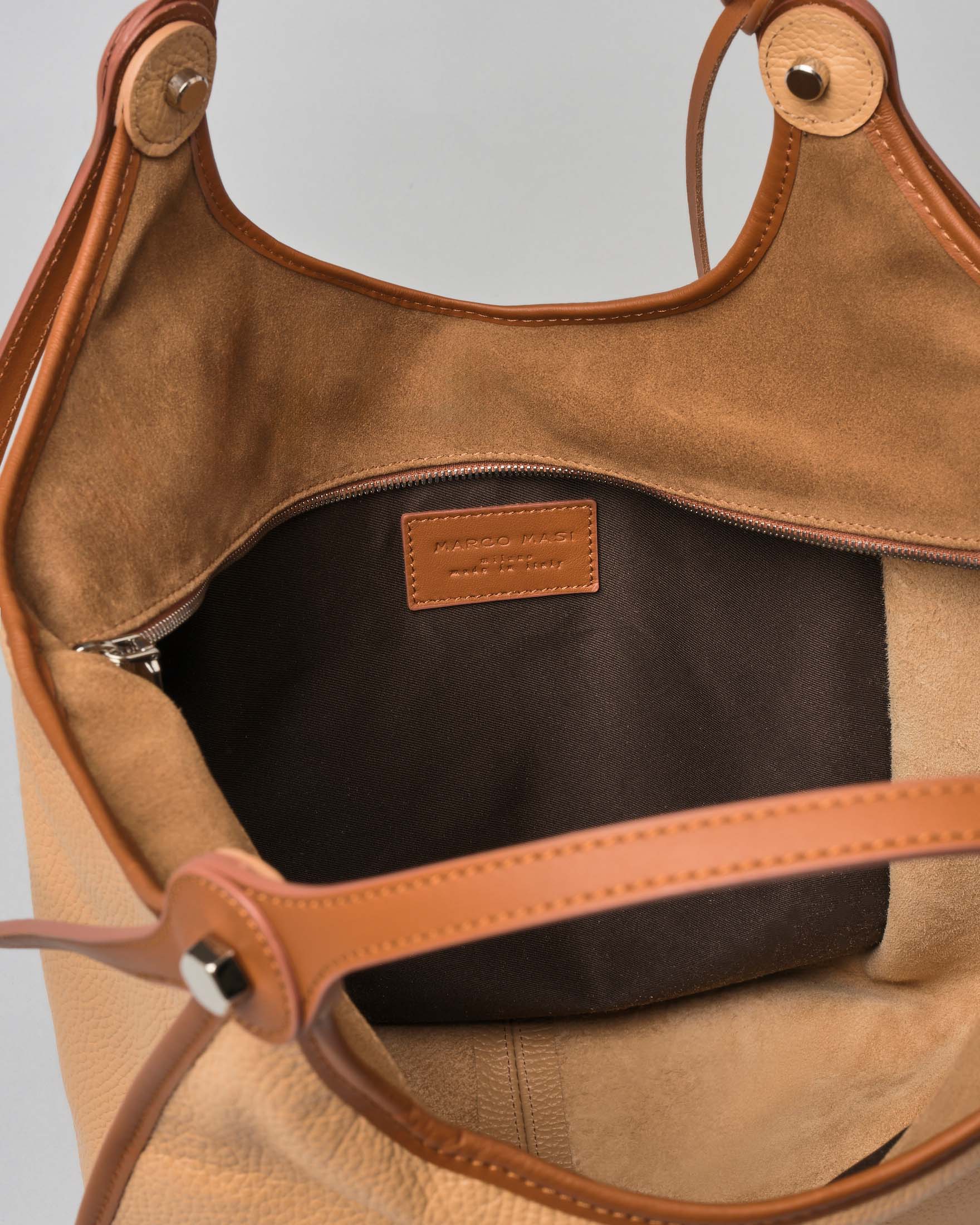 Borsa a spalla Marco Masi in pelle martellata color cammello con profili in pelle cuoio image