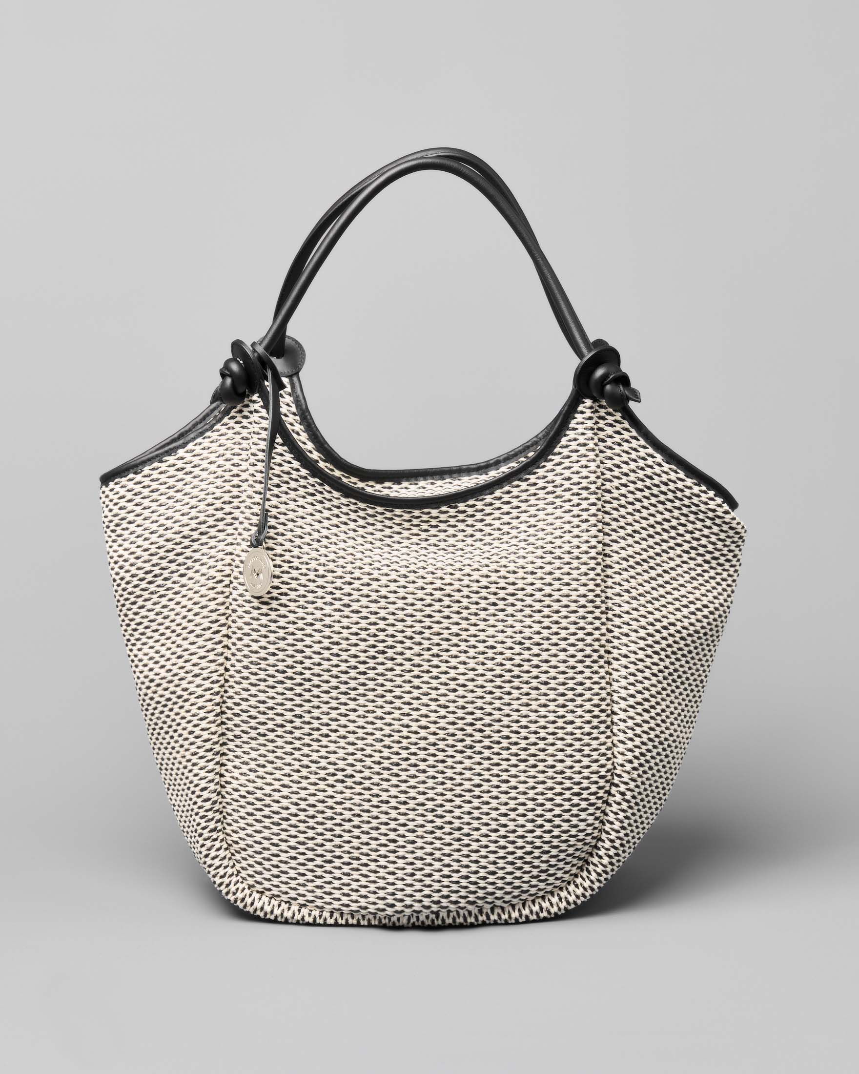 Borsa a spalla Marco Masi in raffia color ecrù e nera con profili in pelle nera