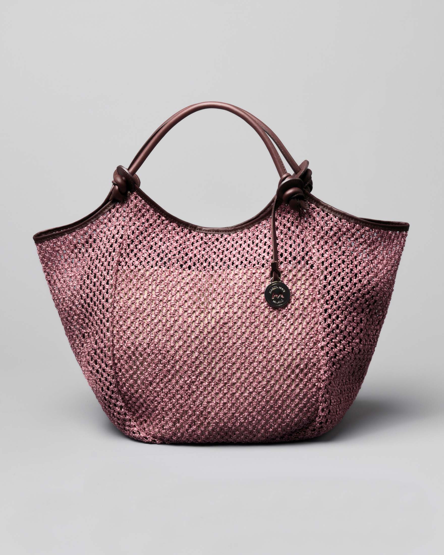 Borsa a spalla color malva in raffia intrecciata a rete con profili in pelle marrone