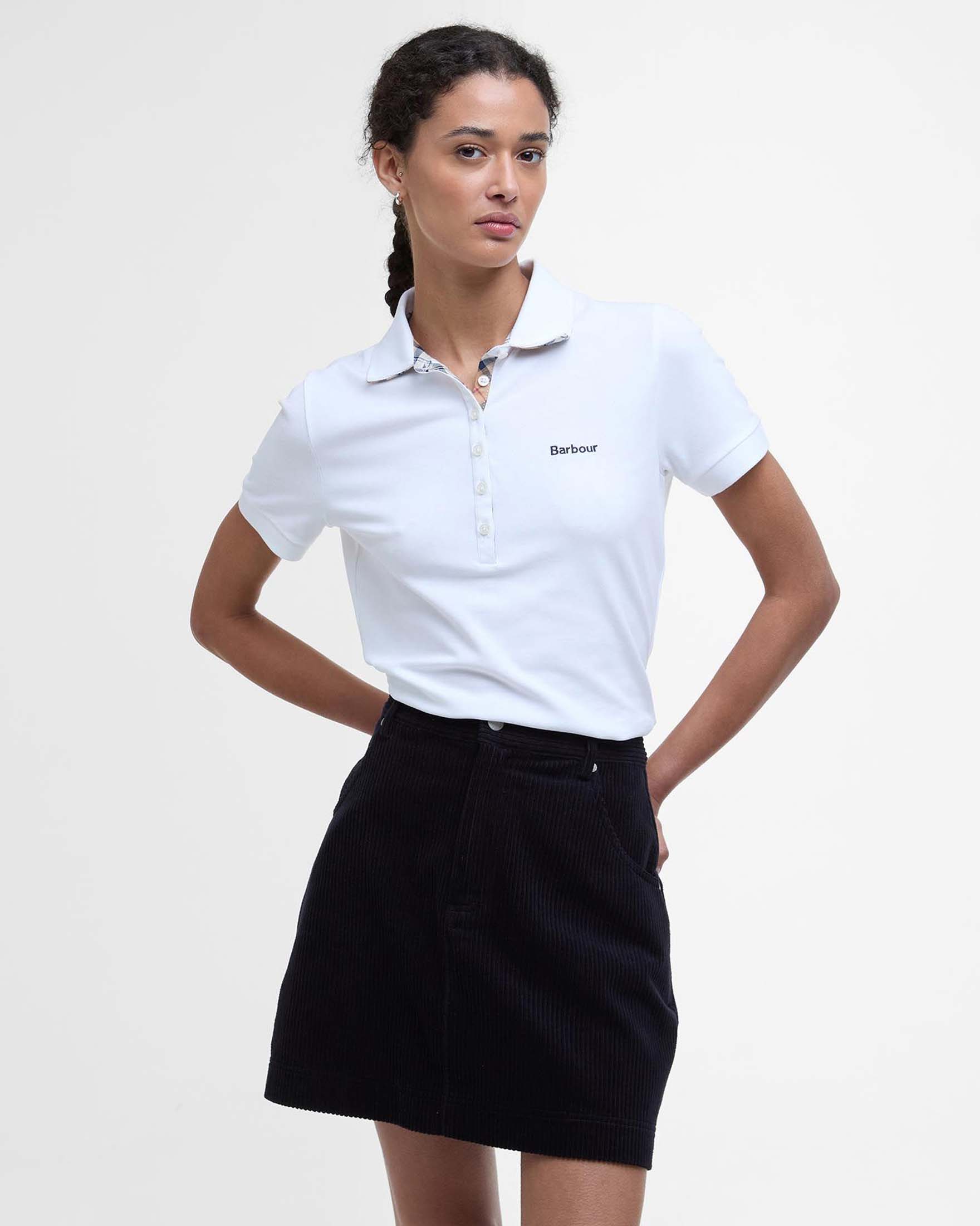 Polo bianca Portsdown in piquè di cotone stretch con scritta logo blu ricamata sul petto