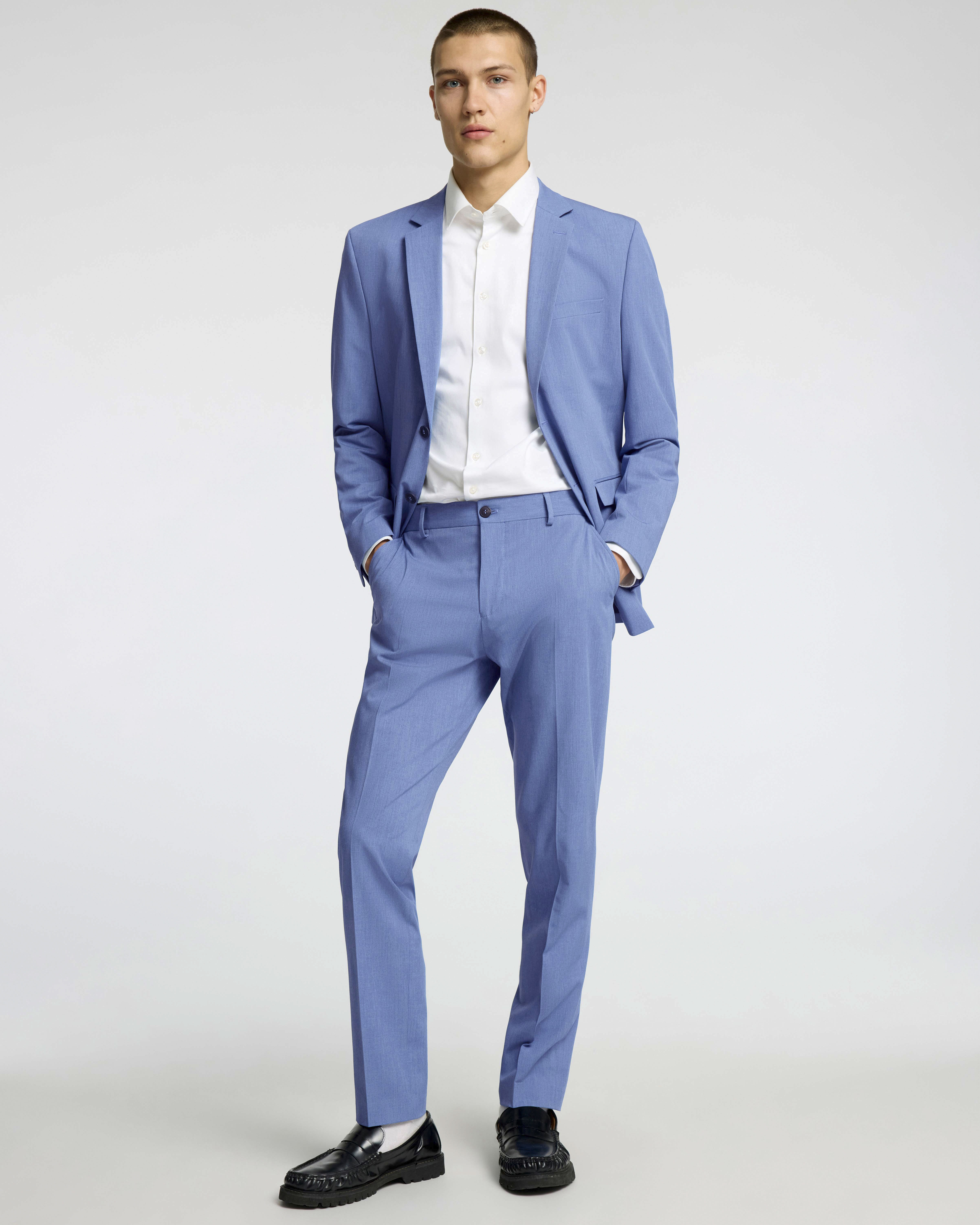 Pantaloni Liam azzurri slim-fit in tela di misto viscosa stretch con piega stirata fronte e retro
