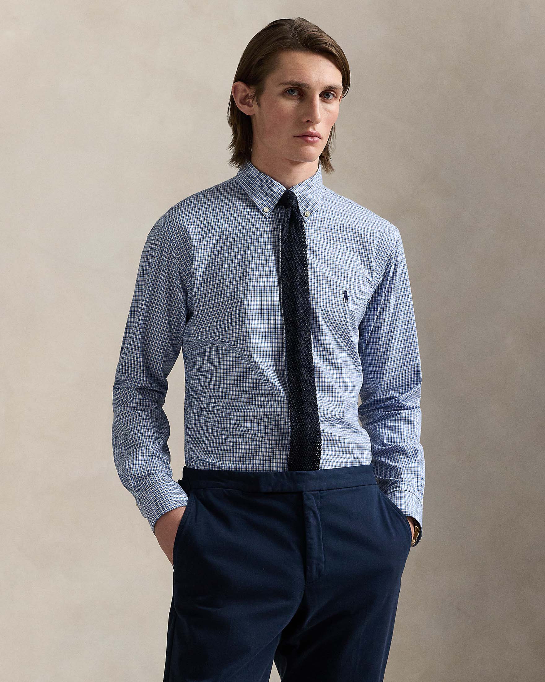 Camicia custom fit a quadretti bianchi e celesti in popeline di cotone stretch con colletto button-down