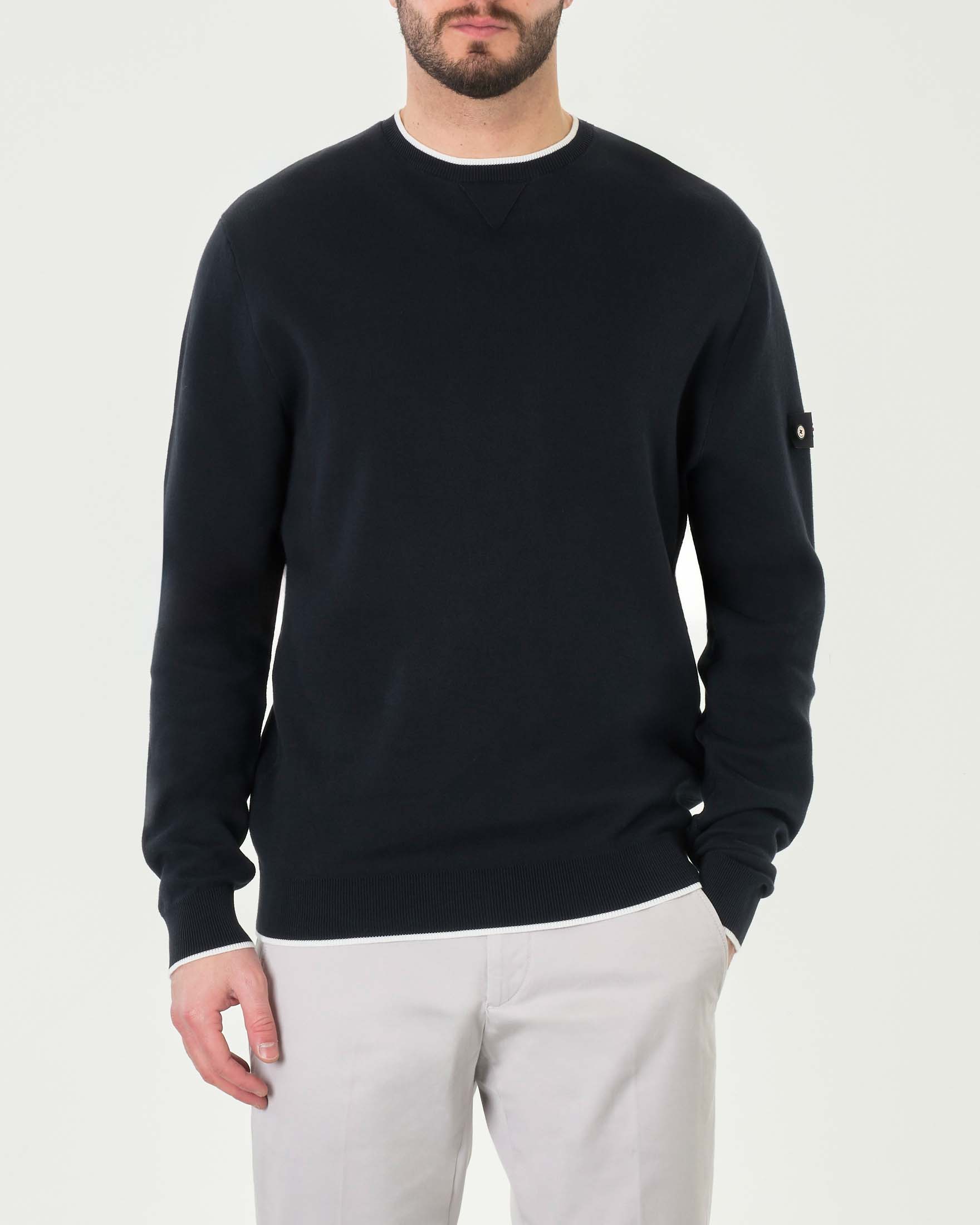 Maglia blu girocollo con bordino bianco in contrasto