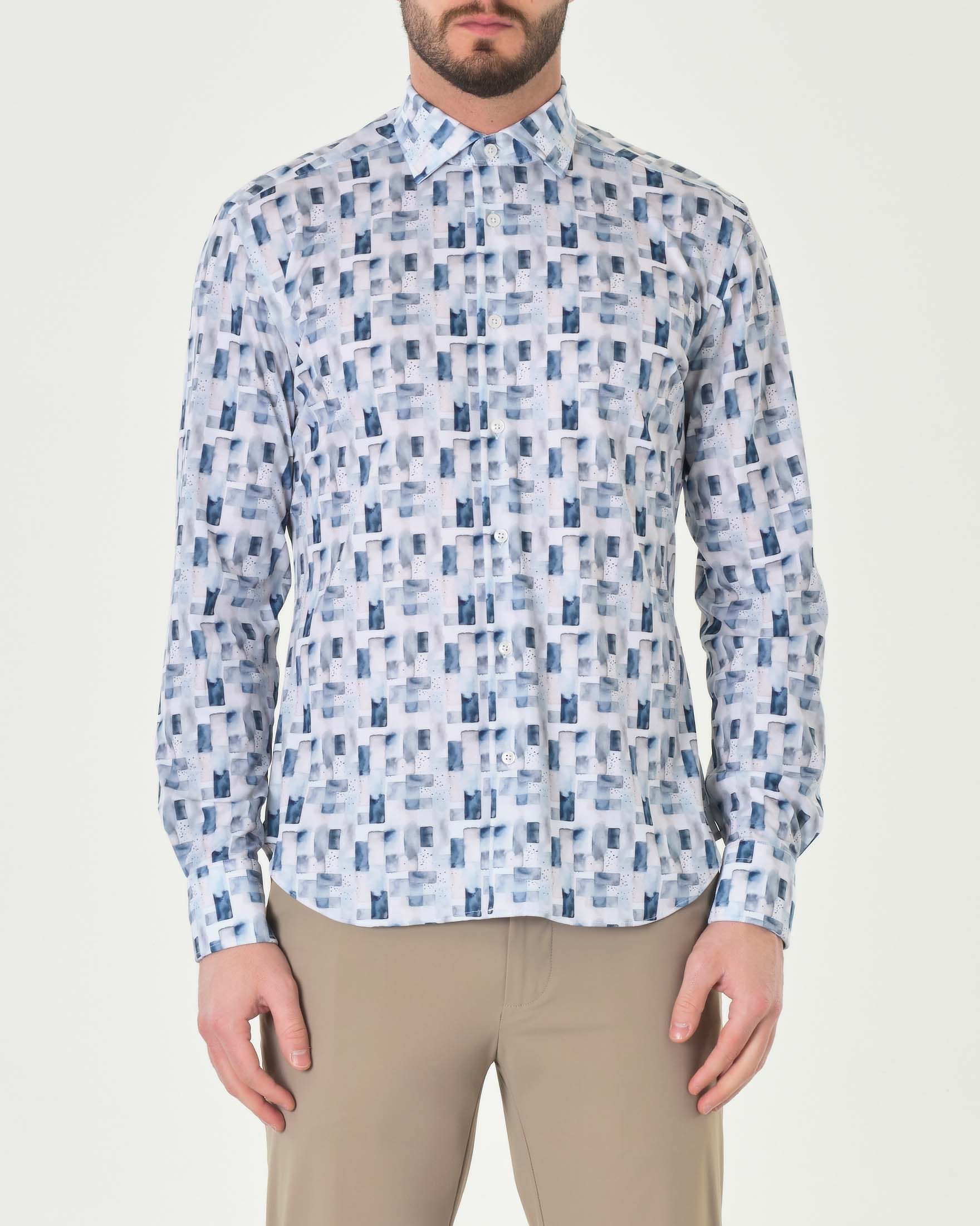Camicia bianca con fantasia geometrica astratta celeste in tessuto tecnico stretch