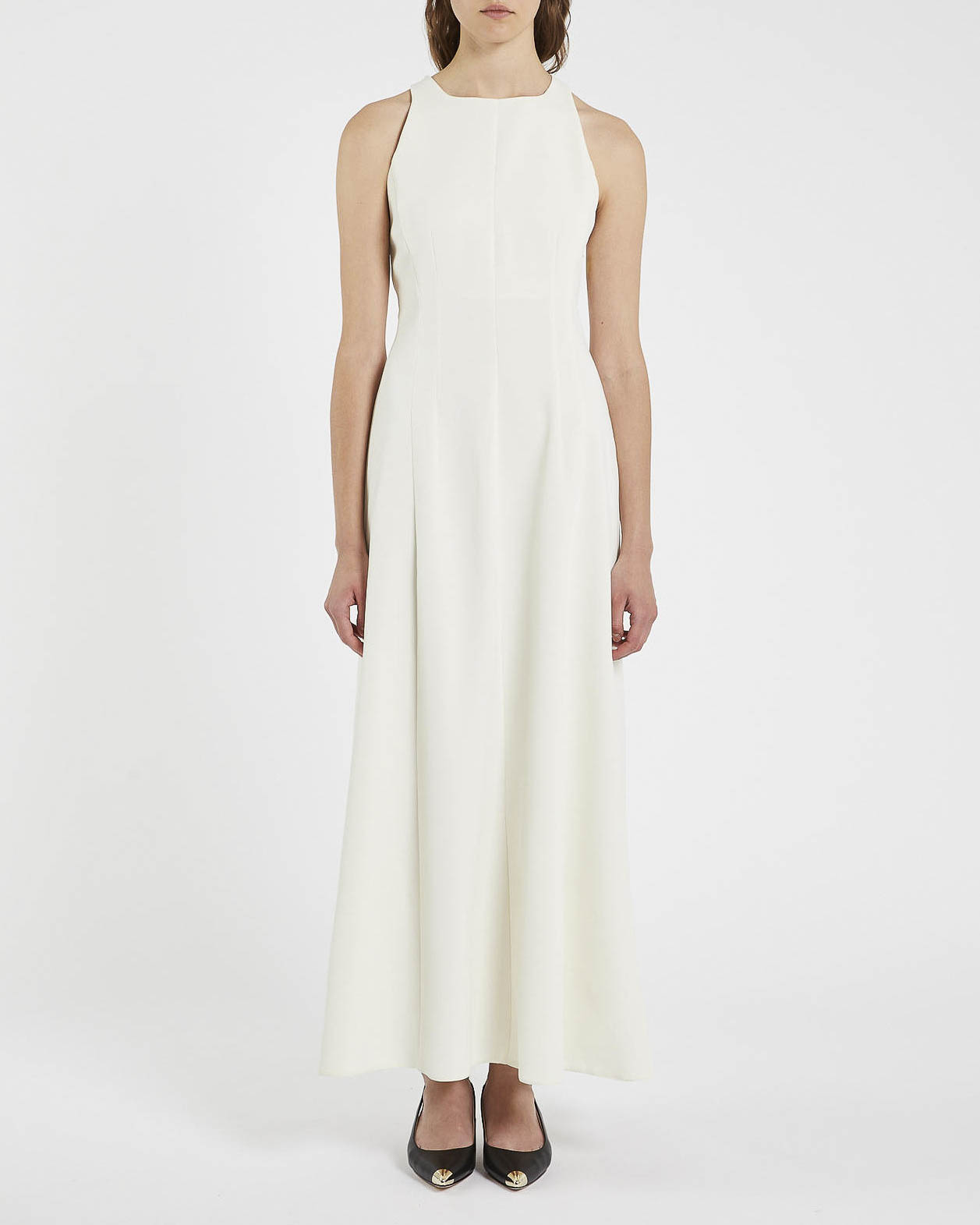 Abito lungo bianco in crêpe enver satin con scollo alla americana e aderente in vita