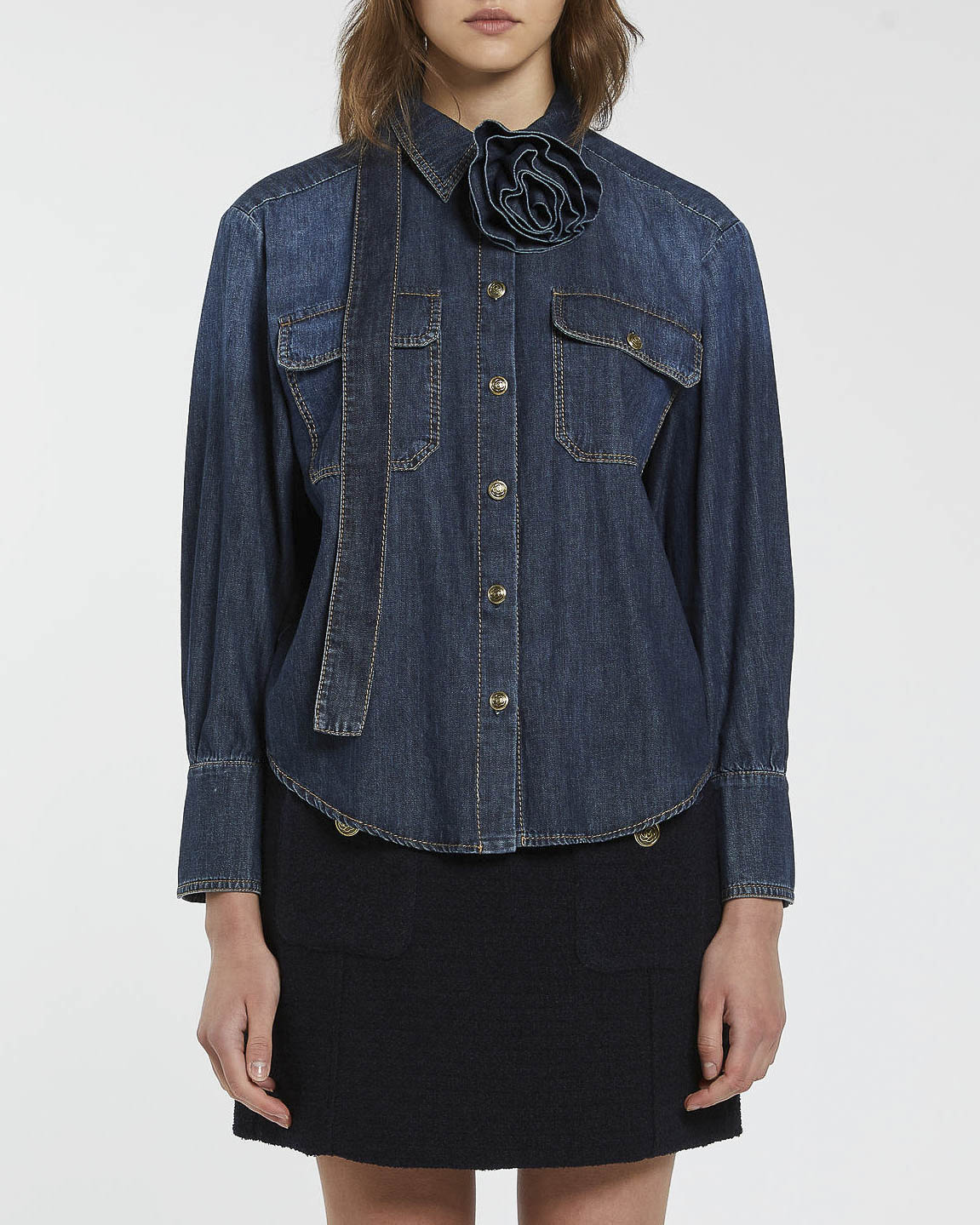 Spilla in tessuto con fiore di gardenia blu reale da 4,5 di M&S Schmalberg. - Italia