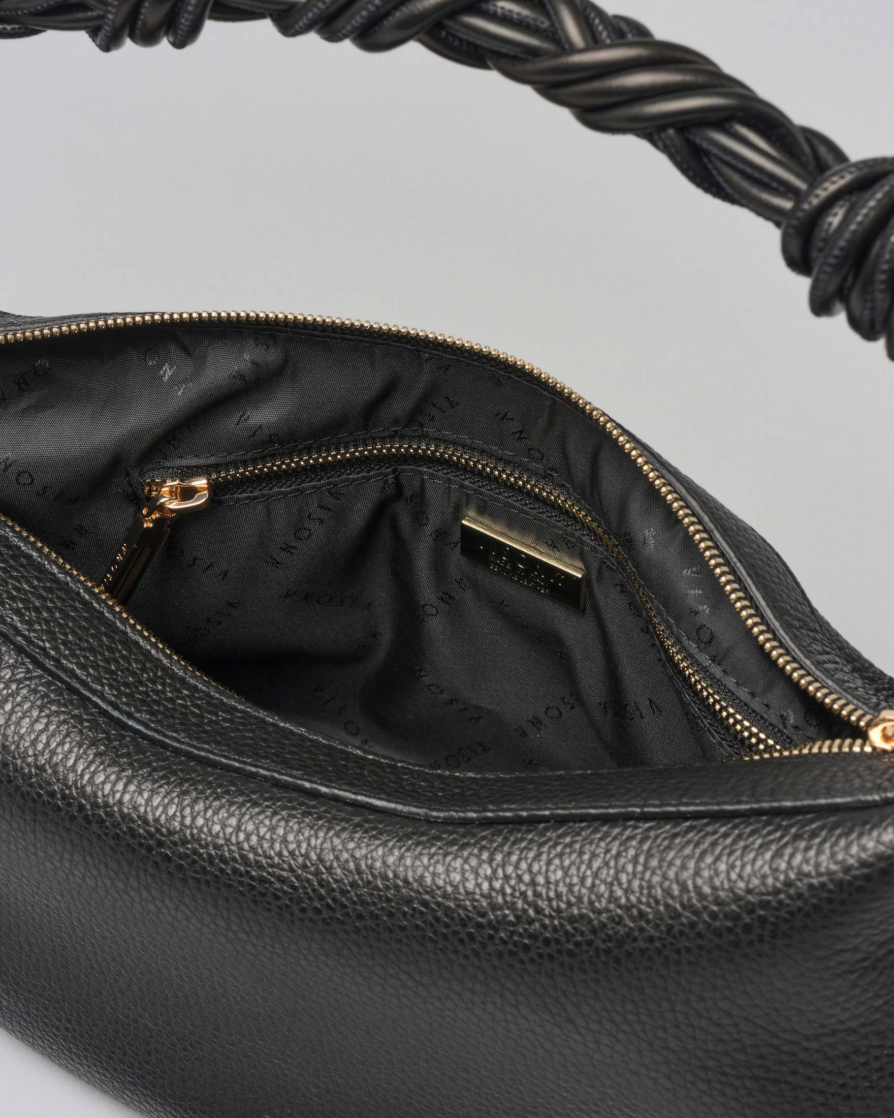 Borsa nera misura piccola in pelle martellata con spallaccio intrecciato image