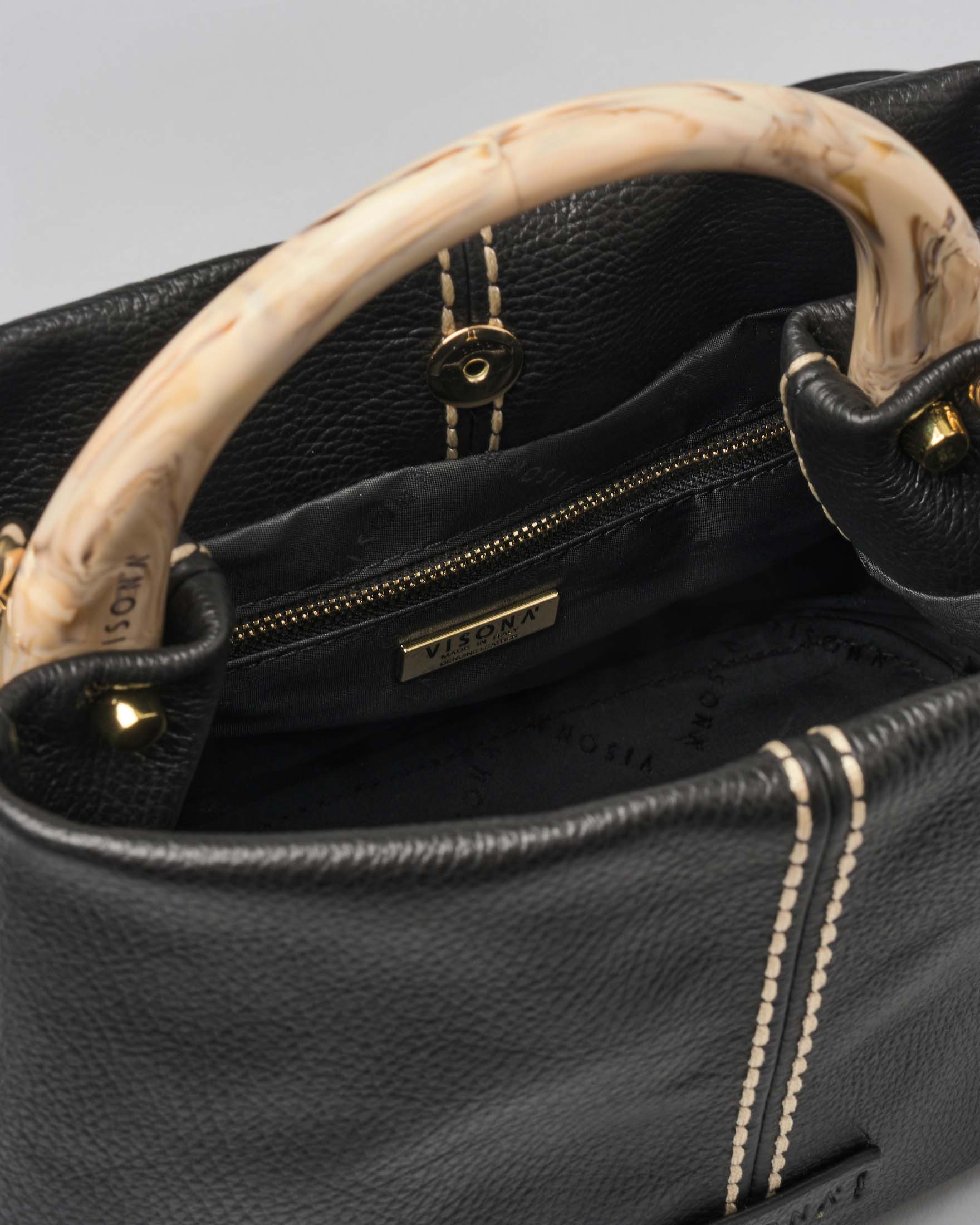 Borsa nera in pelle martellata misura piccola con manico in osso e impunture a cotrasto image