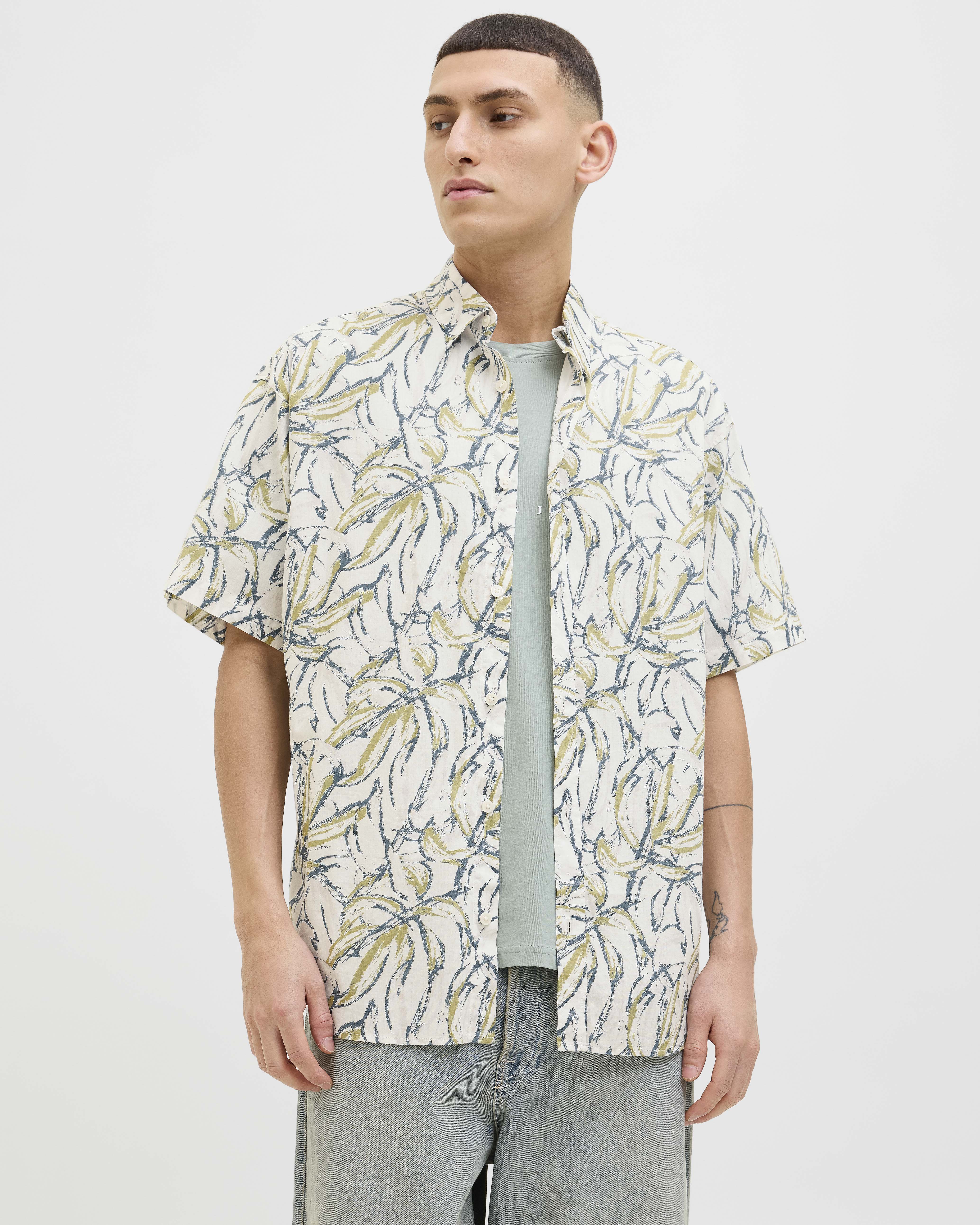 Camicia mezza manica bianca in mussola di cotone a fantasia ramage militare