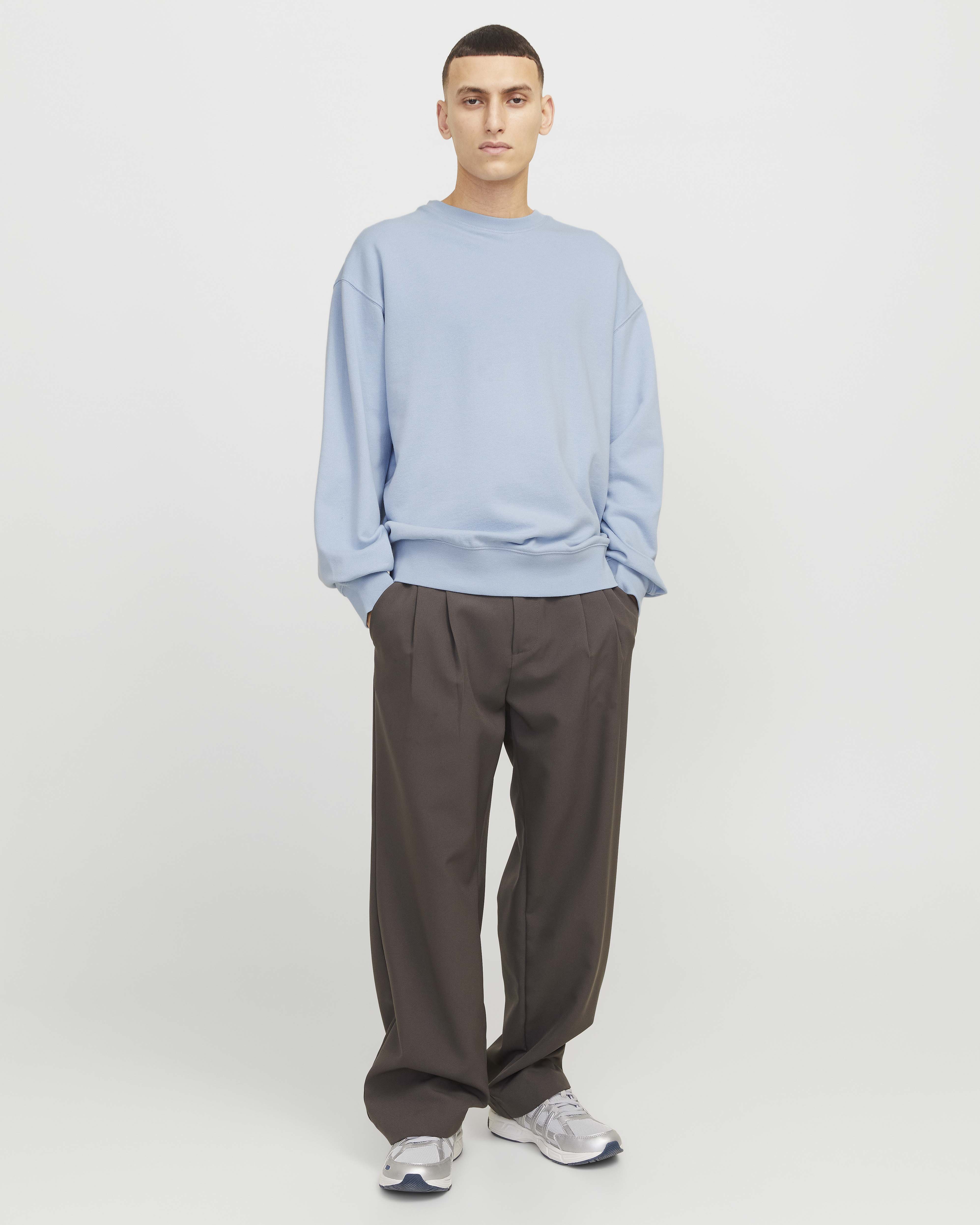 Felpa girocollo azzurra loose-fit in cotone con spalle scese