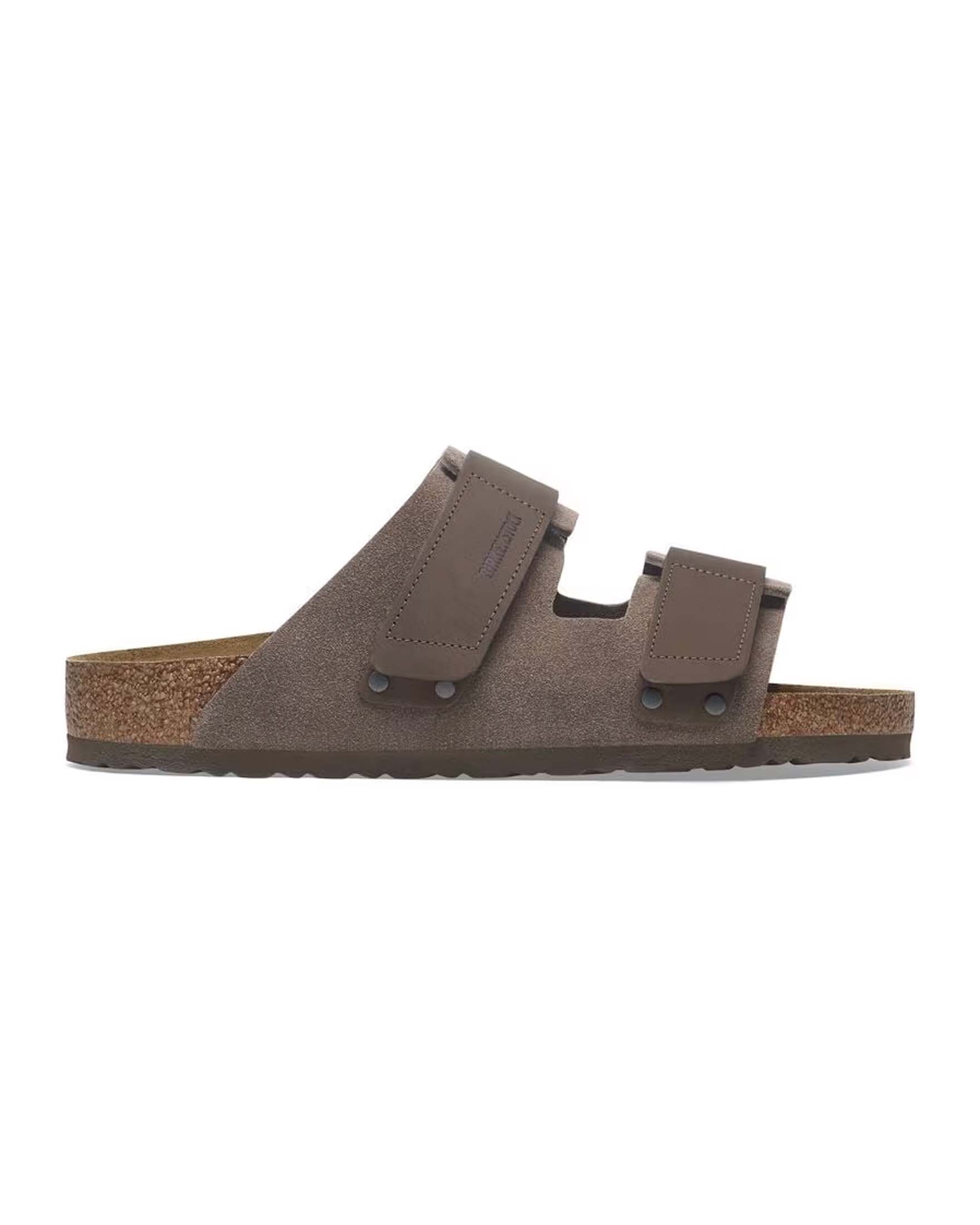 Sandalo Uji Birkenstock color fango in pelle scomosciata e nabuk con doppia fascetta con chiusura a velcro image
