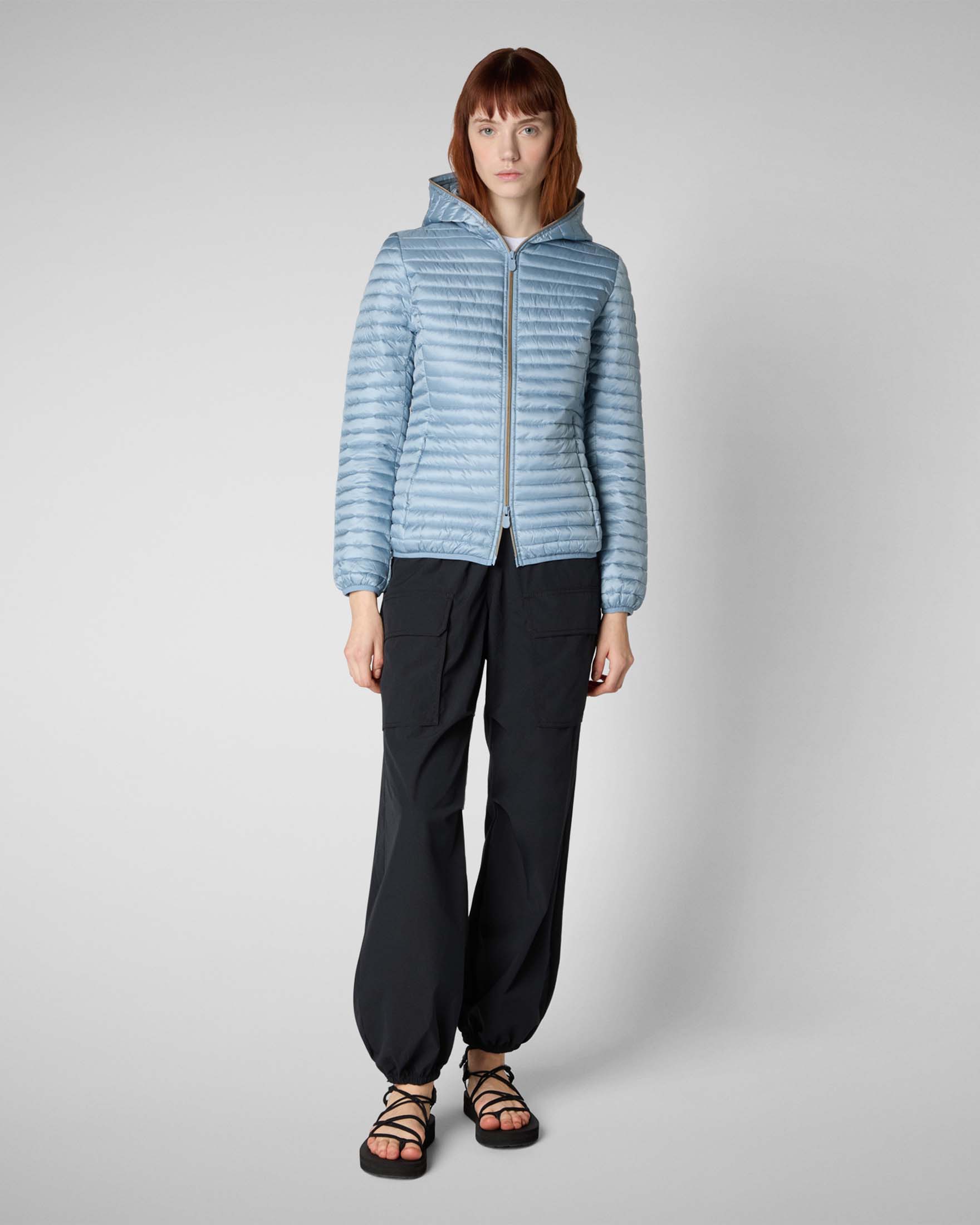 Piumino leggero azzurro Save the duck in tessuto effetto raso con cappuccio fisso image