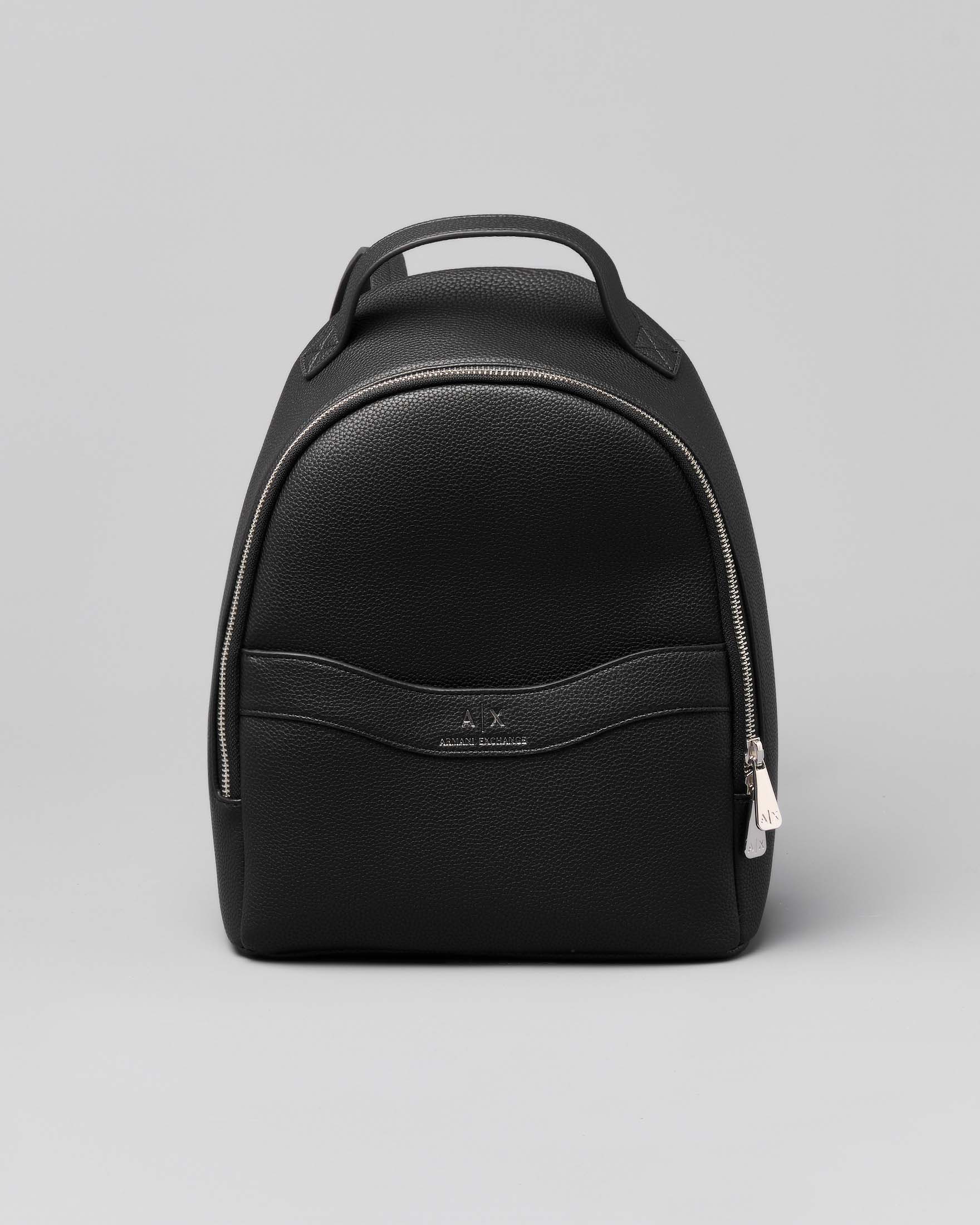 Zaino nero in similpelle martellata con logo stampa logo a rilievo piccola metallizzata sul davanti