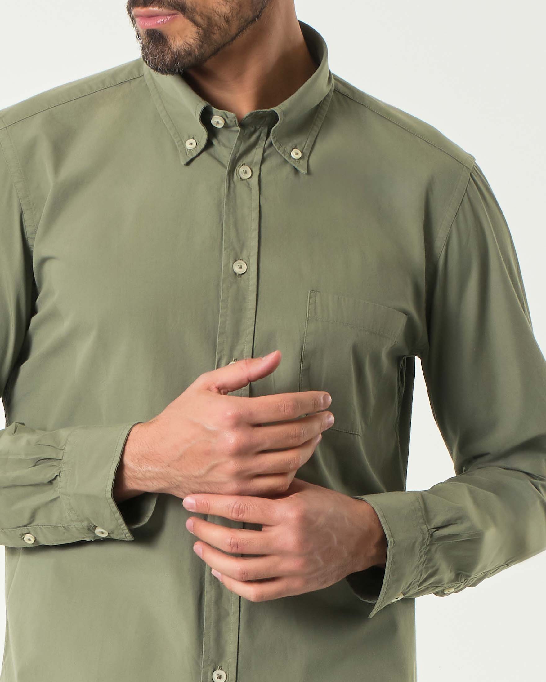 Camicia verde militare button down in popeline di puro cotone image