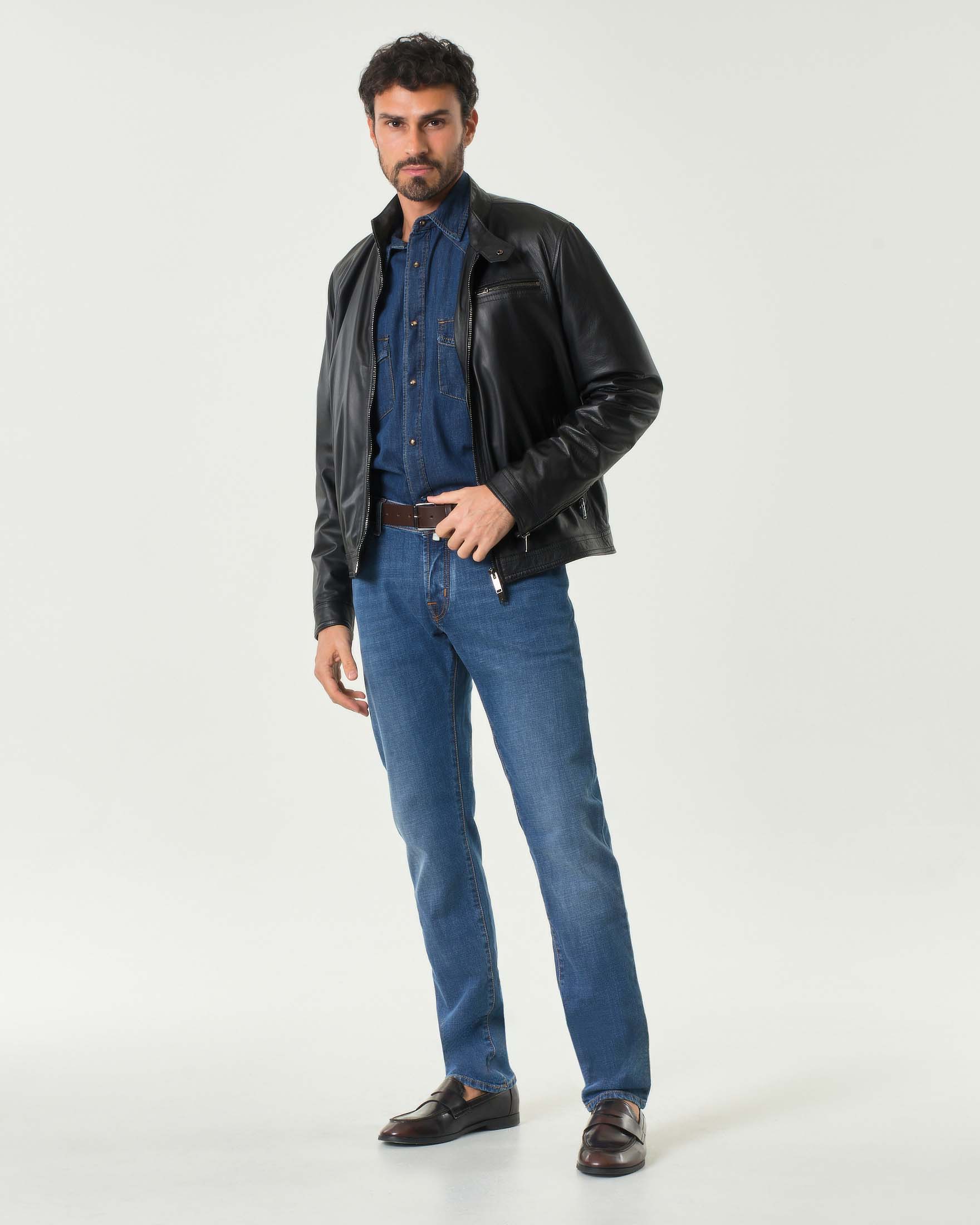 Giubbino biker nero in pelle con colletto a coreana