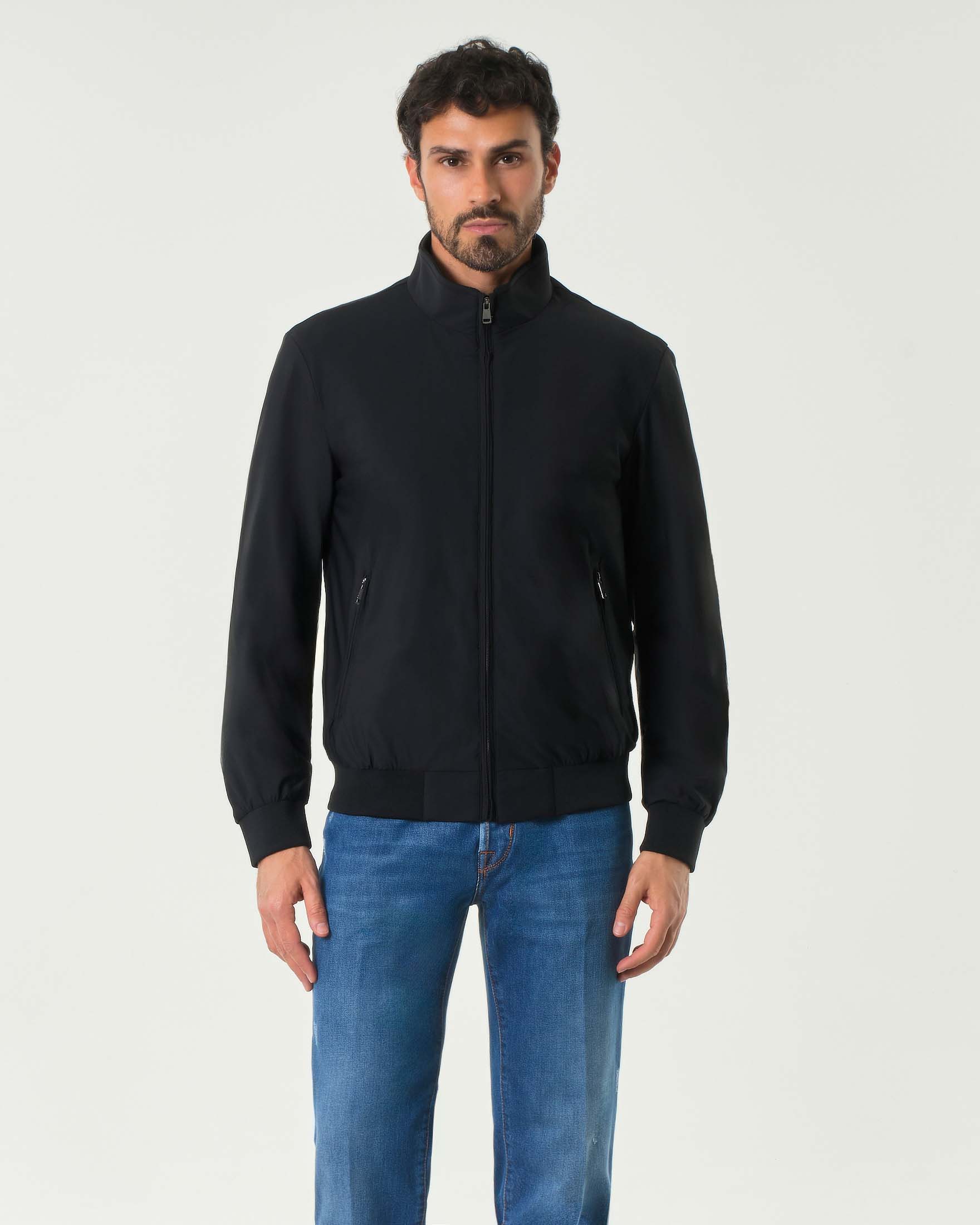 Bomber nero in tessuto tecnico stretch