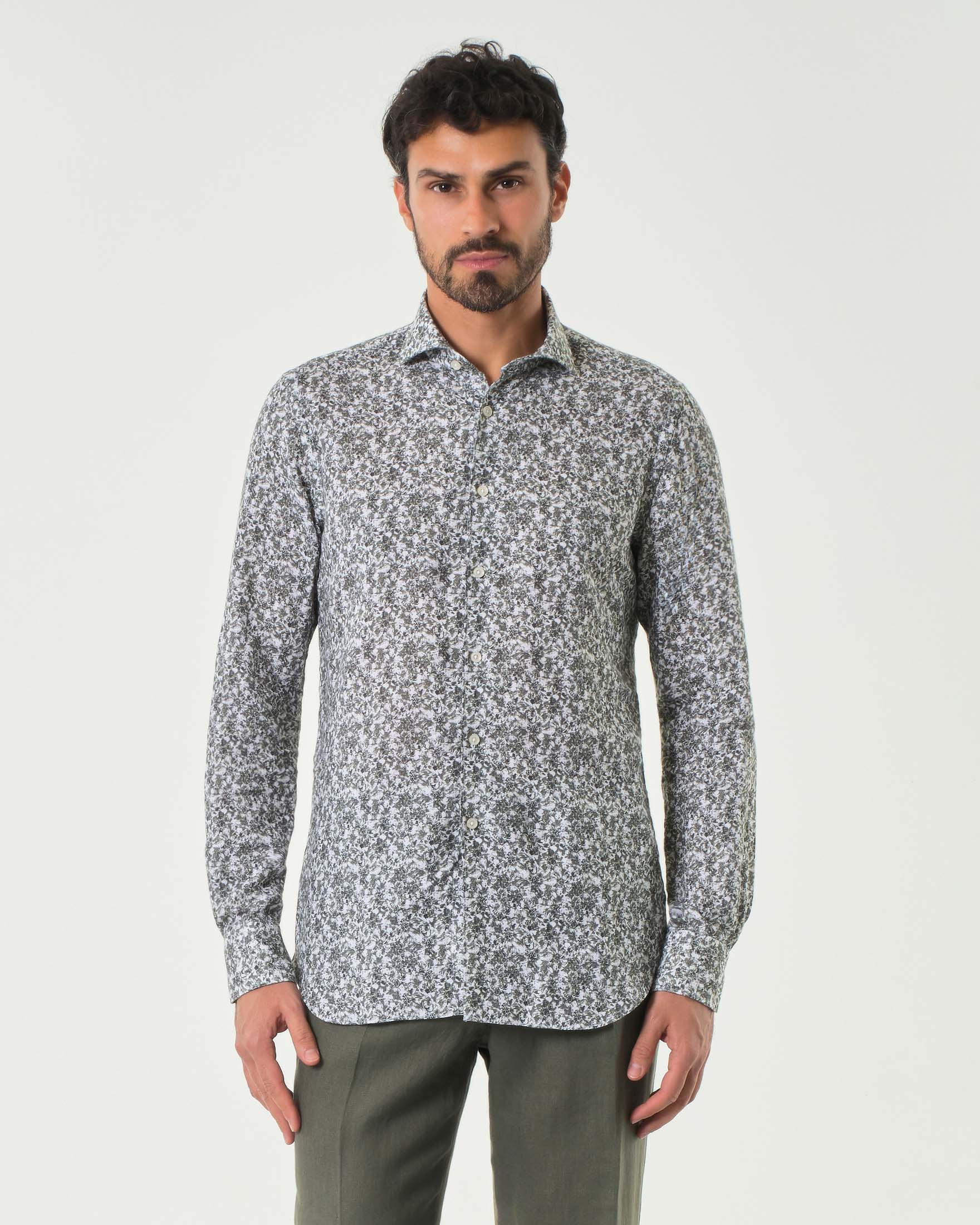 Camicia in misto lino e cotone a fantasia floreale verde militare