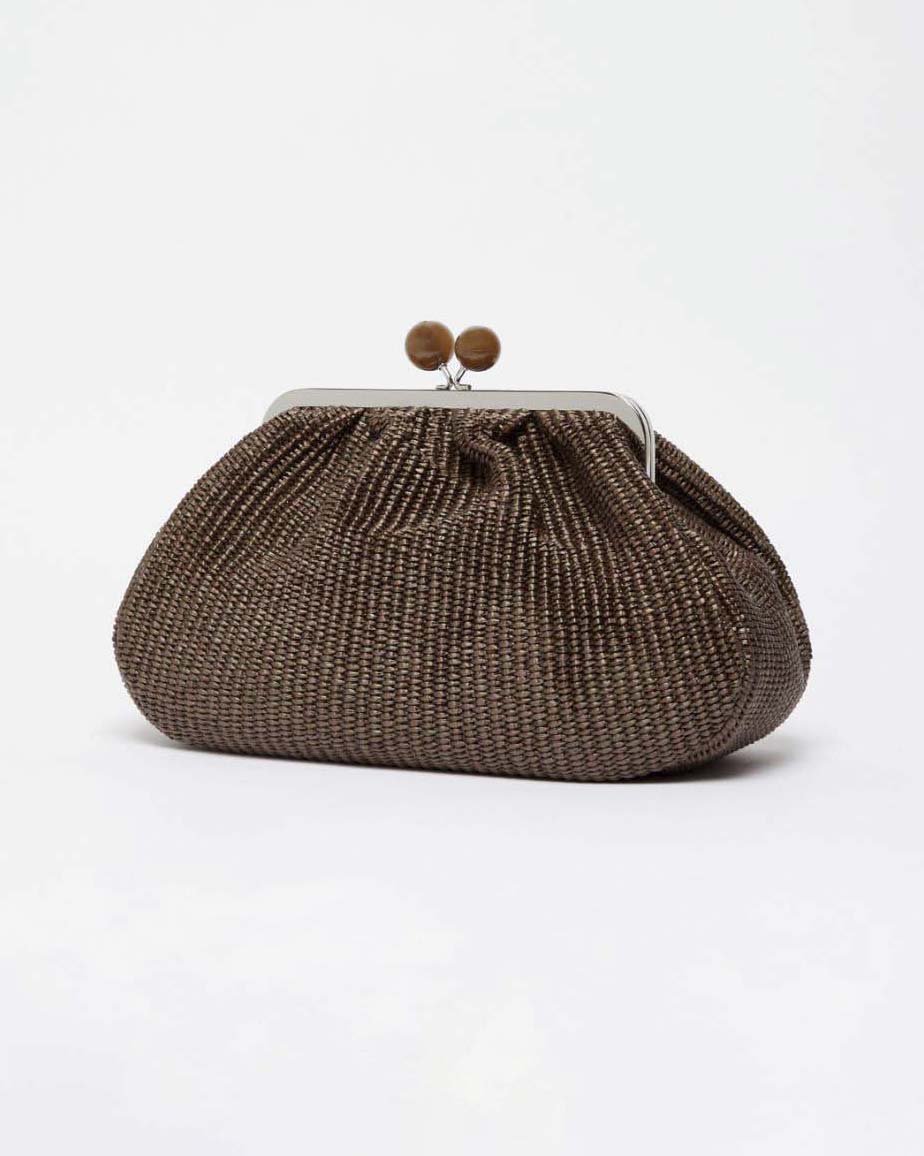 Pasticcino bag medium size marrone in raffia con chiusura in metallo e boule colorate