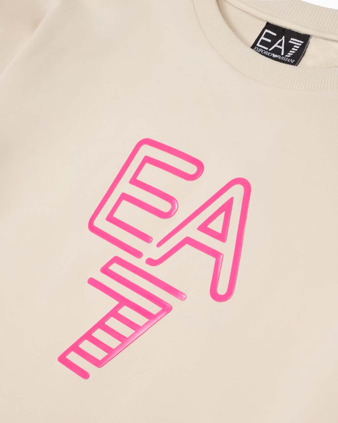 Felpa beige girocollo in cotone stretch a maniche lunghe con logo fucsia image