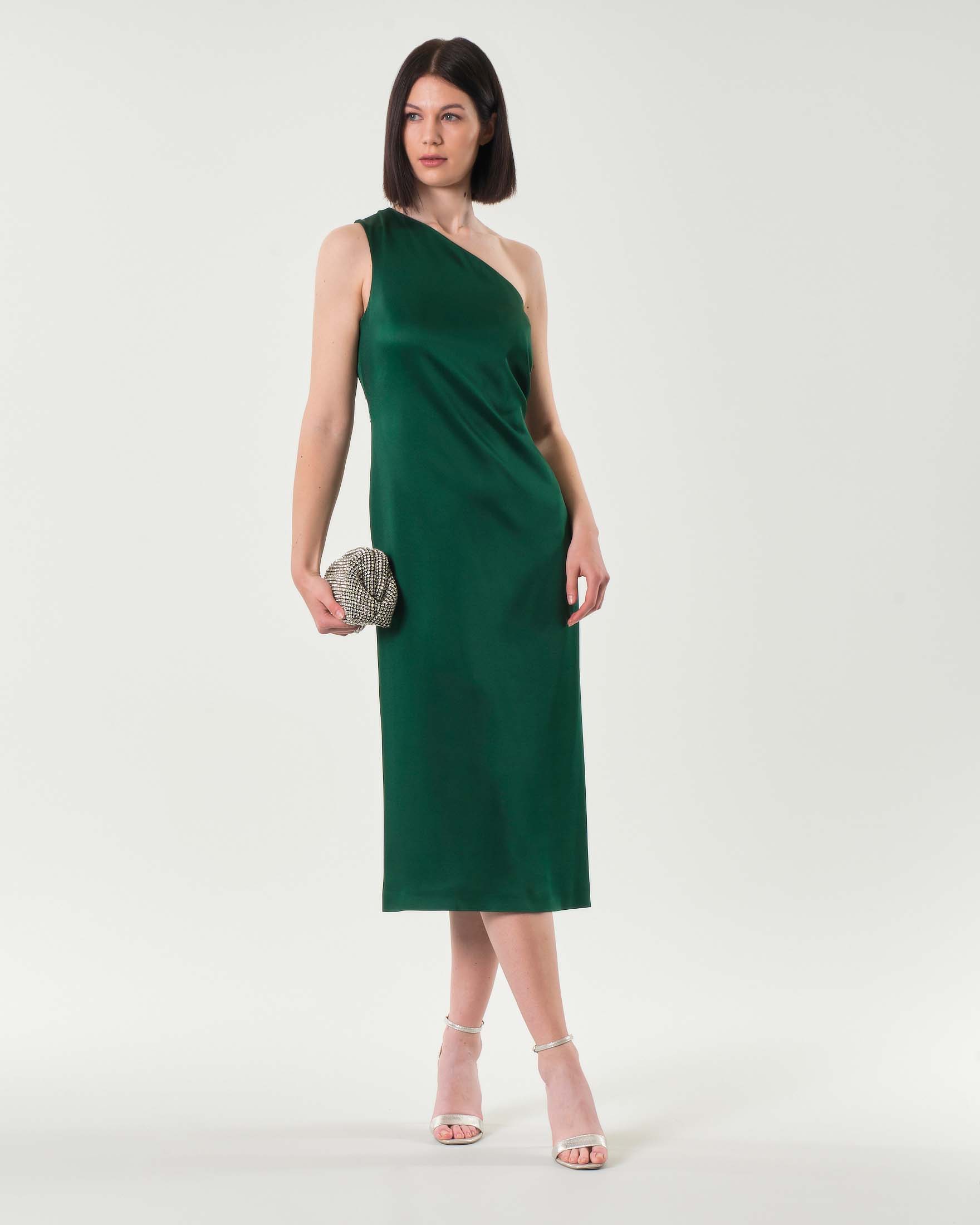 Abito midi monospalla verde smeraldo in satin con drappeggio sul fianco