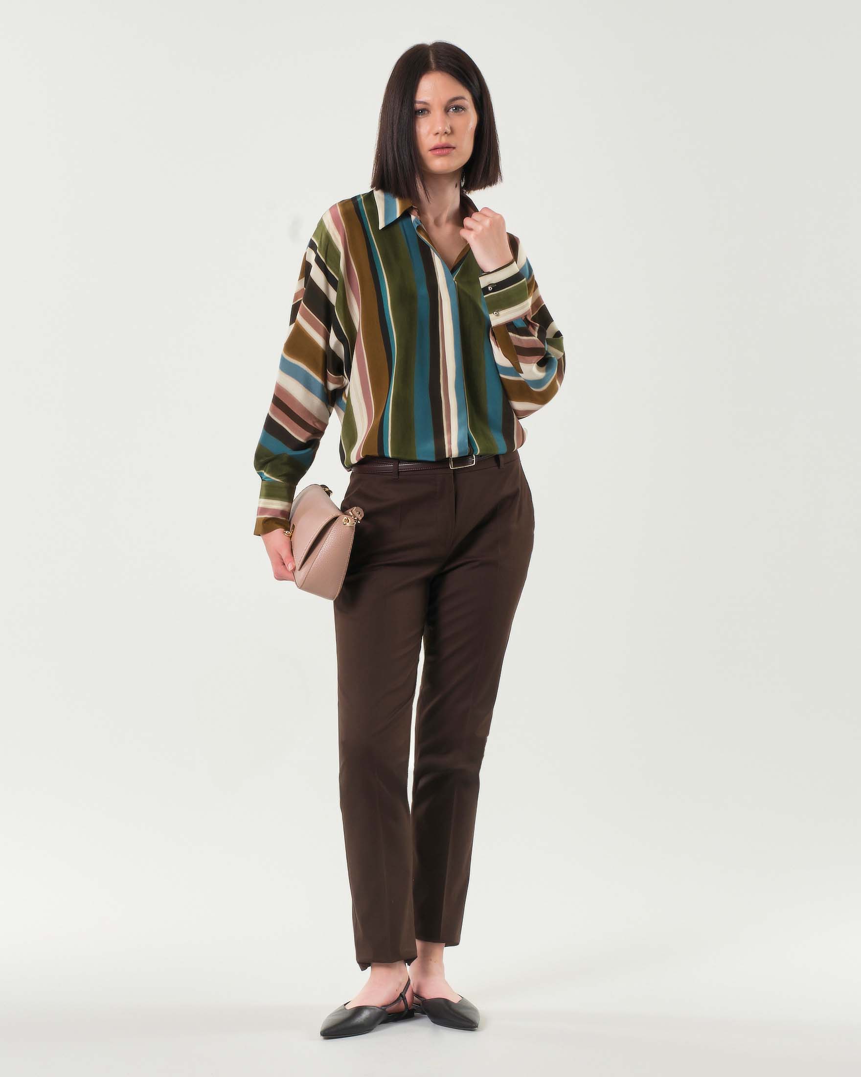 Pantaloni color testa di moro dalla linea aderente dritta in gabardina di cotone stretch