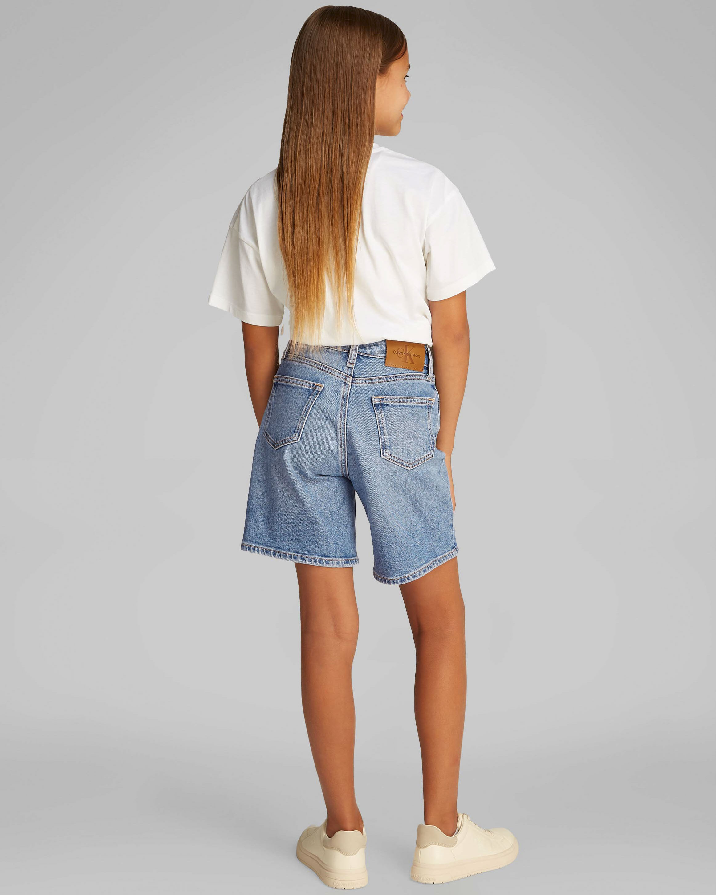 Short in denim lavaggio chiaro stone washed in cotone stretch image