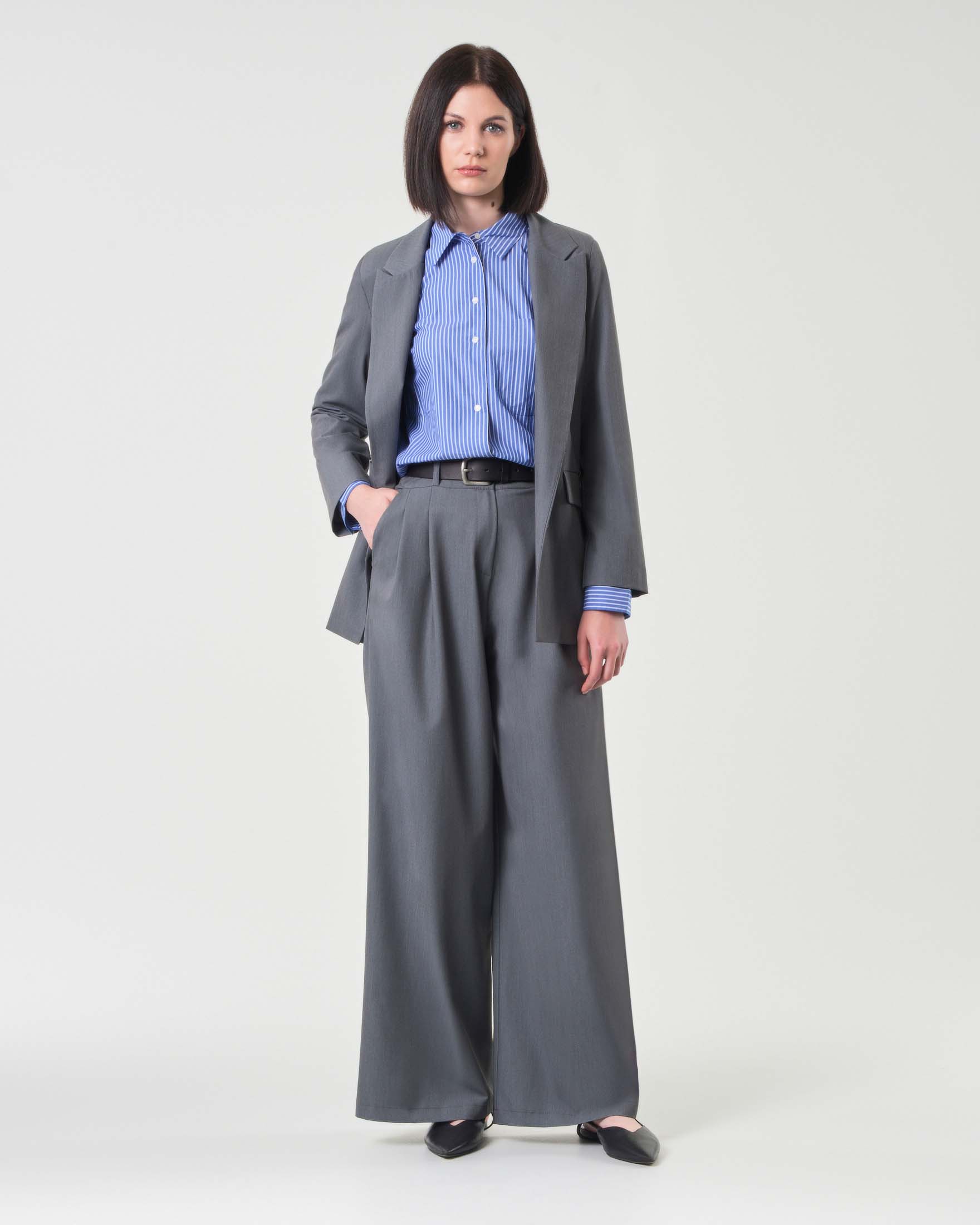 Hlo! — Pantaloni wide grigio chiaro in misto viscosa con pinces in vita