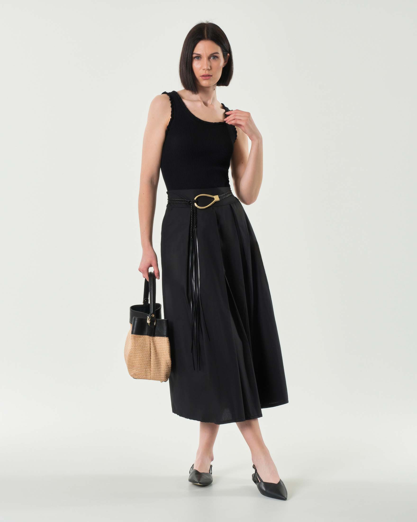 Tank top nero in misto viscosa a costine con rouches lungo i profili image