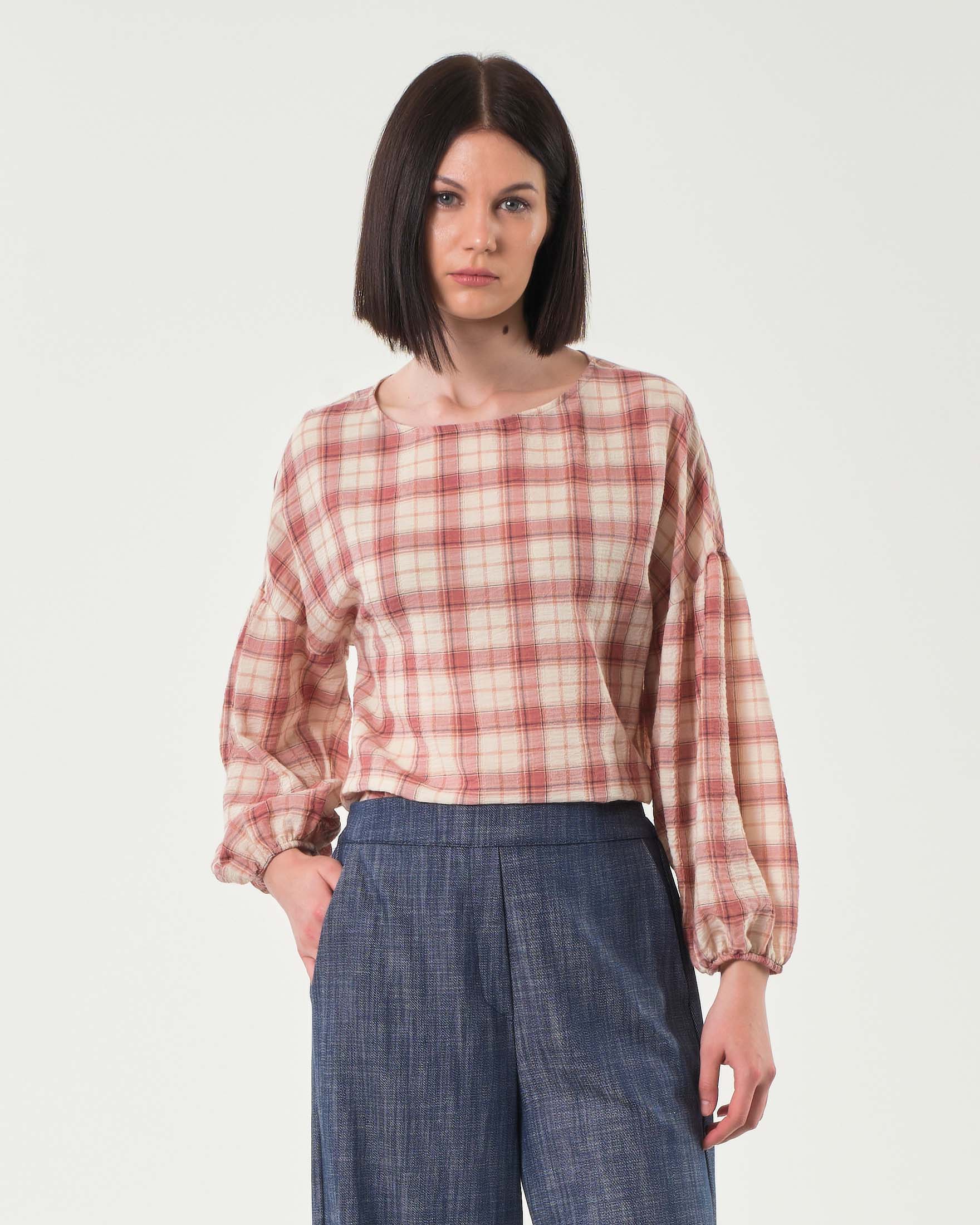 Blusa avorio e rosa a fantasia tartan in cotone stretch con maniche a sbuffo
