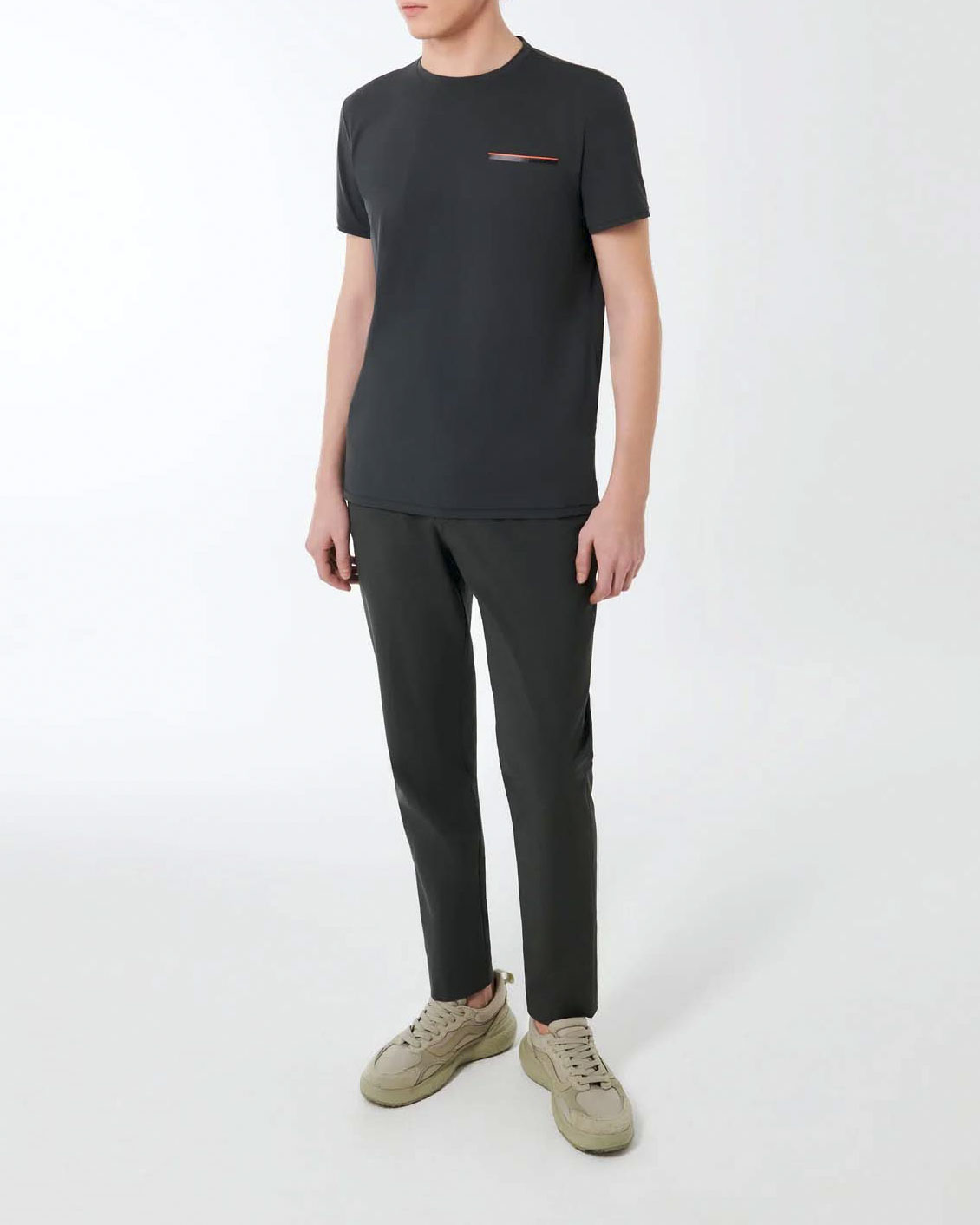 T-shirt verde militare Oxford Pocket Shirty in tessuto tecnico stretch con taschino a filo sul petto
